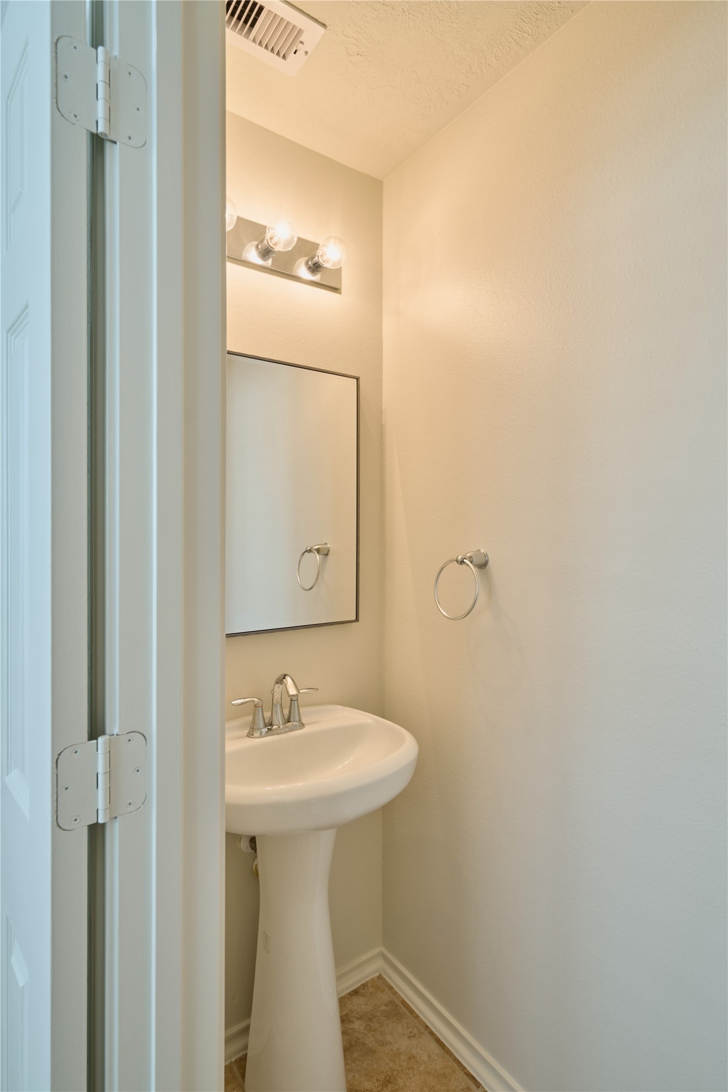 327 Bloomhill Place Property Photo 23