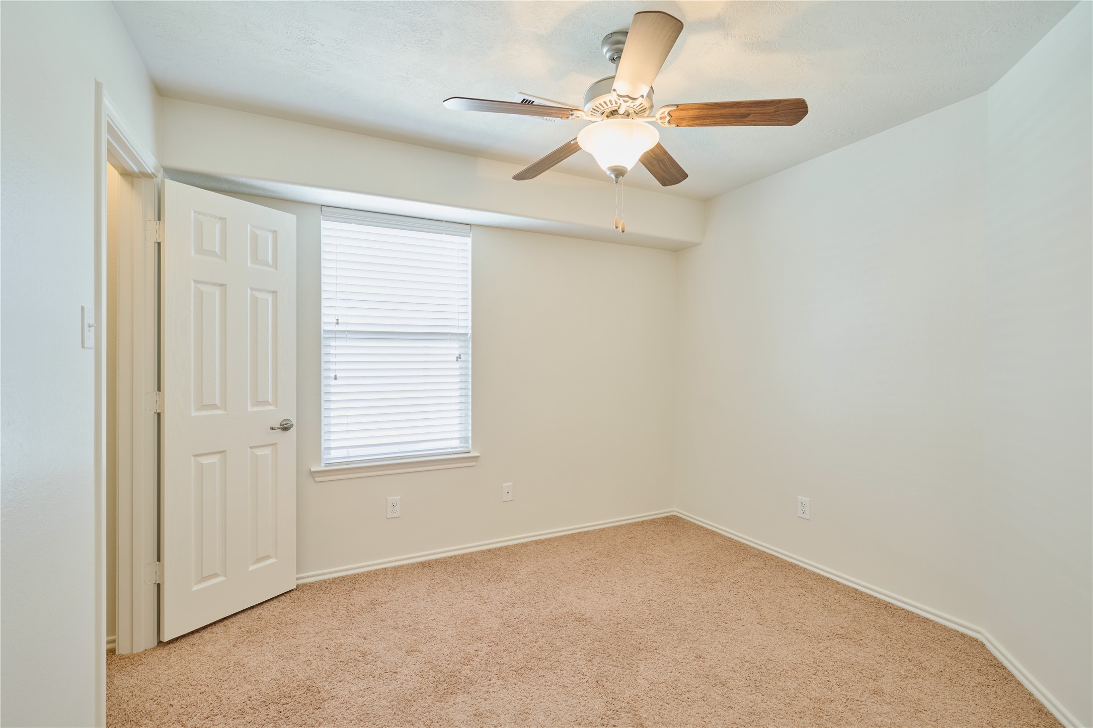 327 Bloomhill Place Property Photo 25