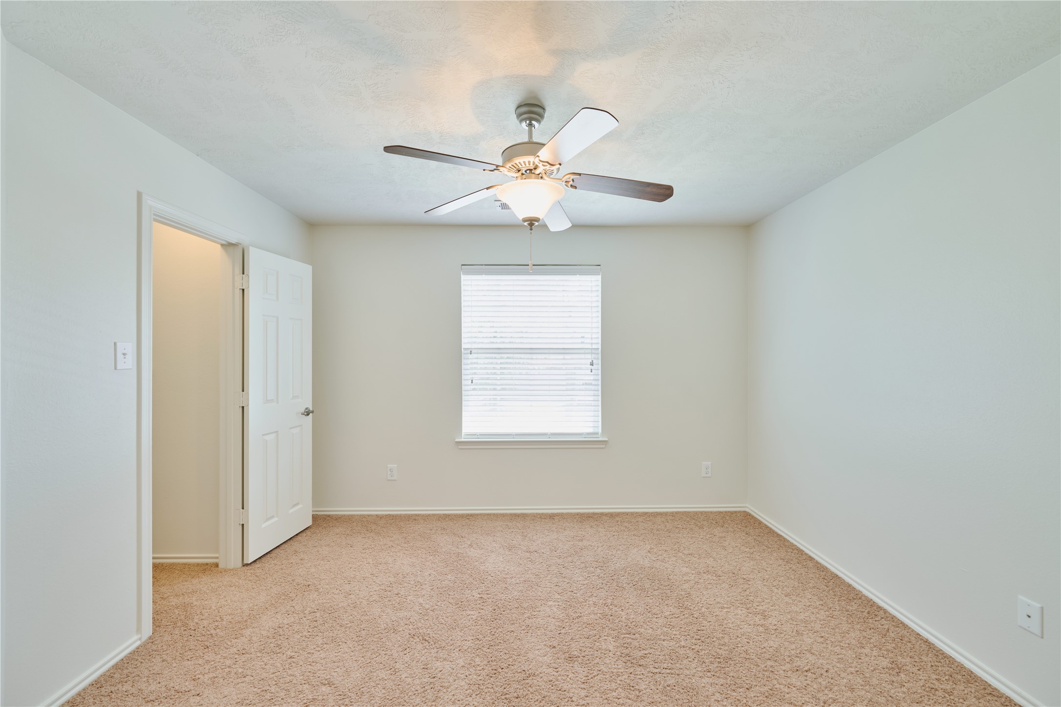327 Bloomhill Place Property Photo 27
