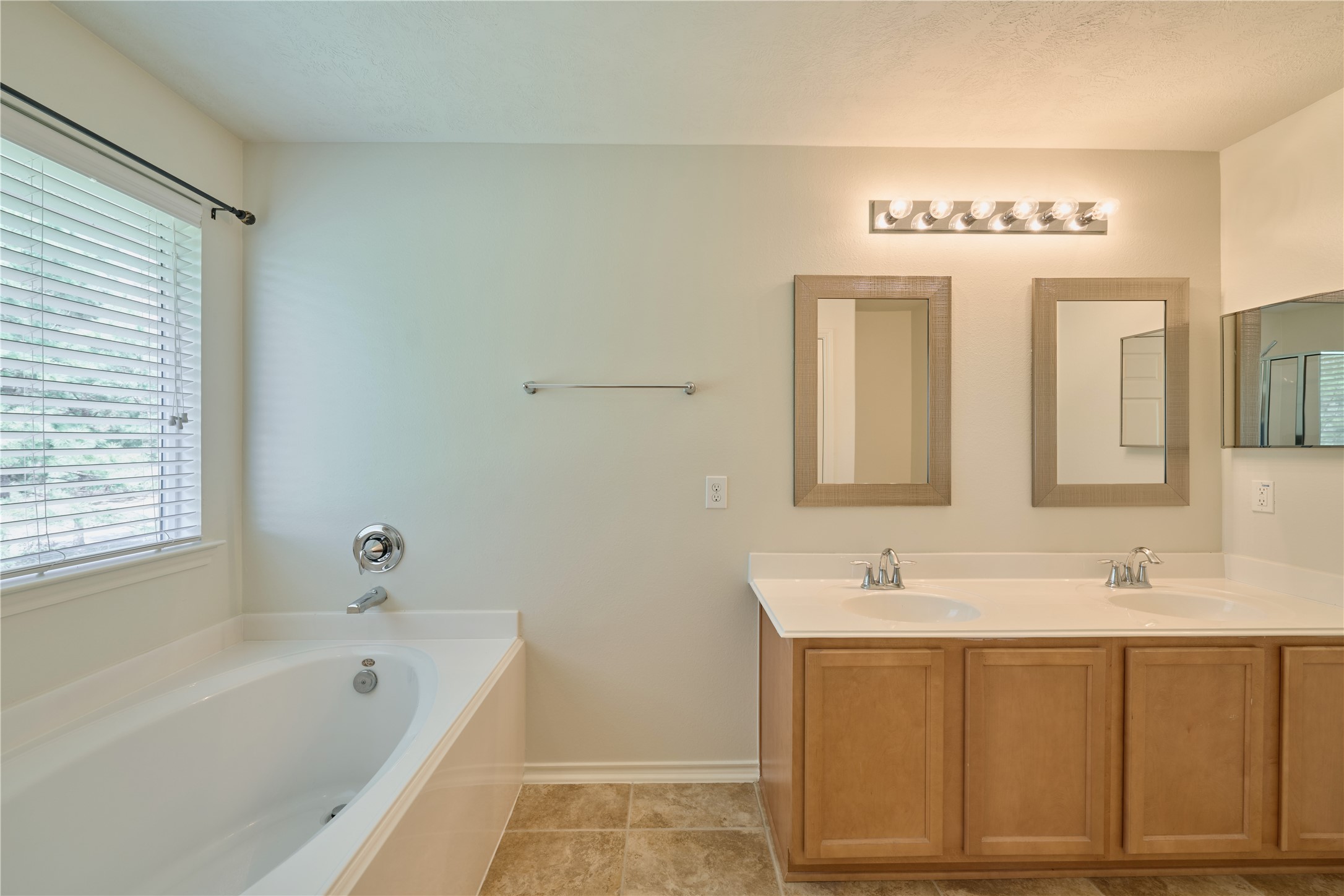327 Bloomhill Place Property Photo 35