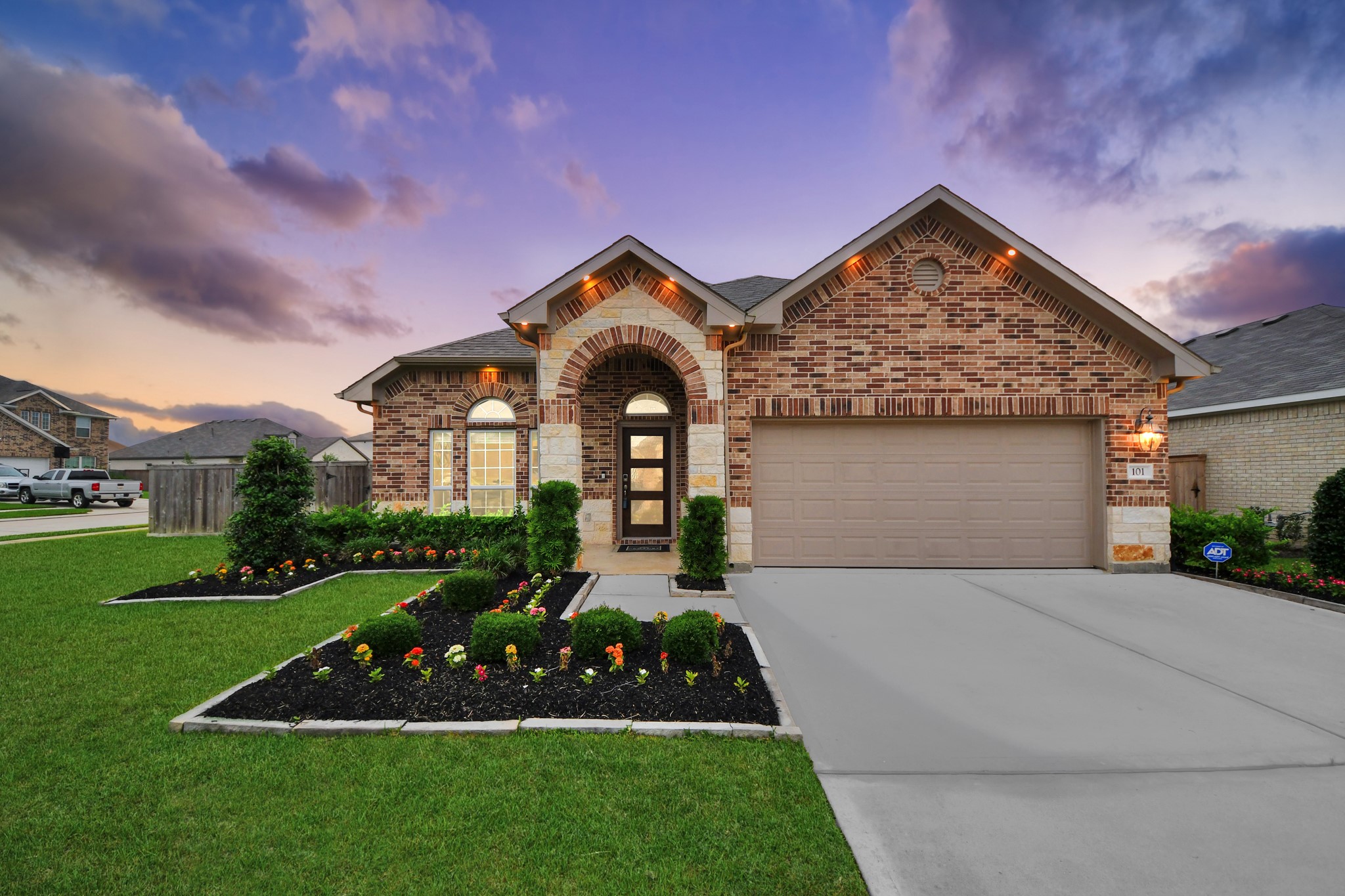 101 Bayou Bend Court Property Photo 1