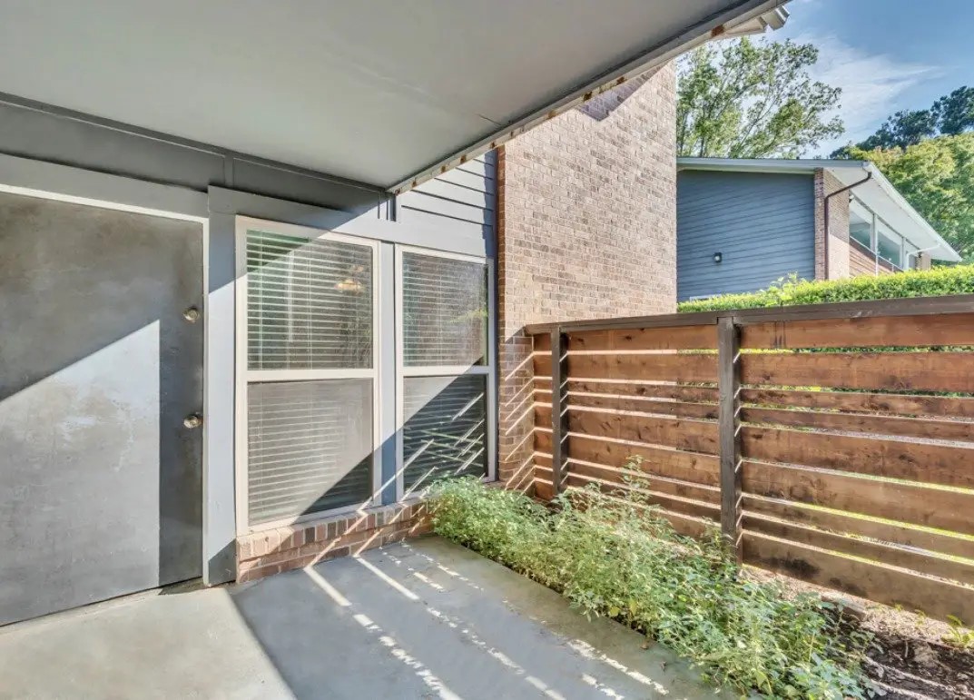 18 Berryhill Rd Property Photo 5