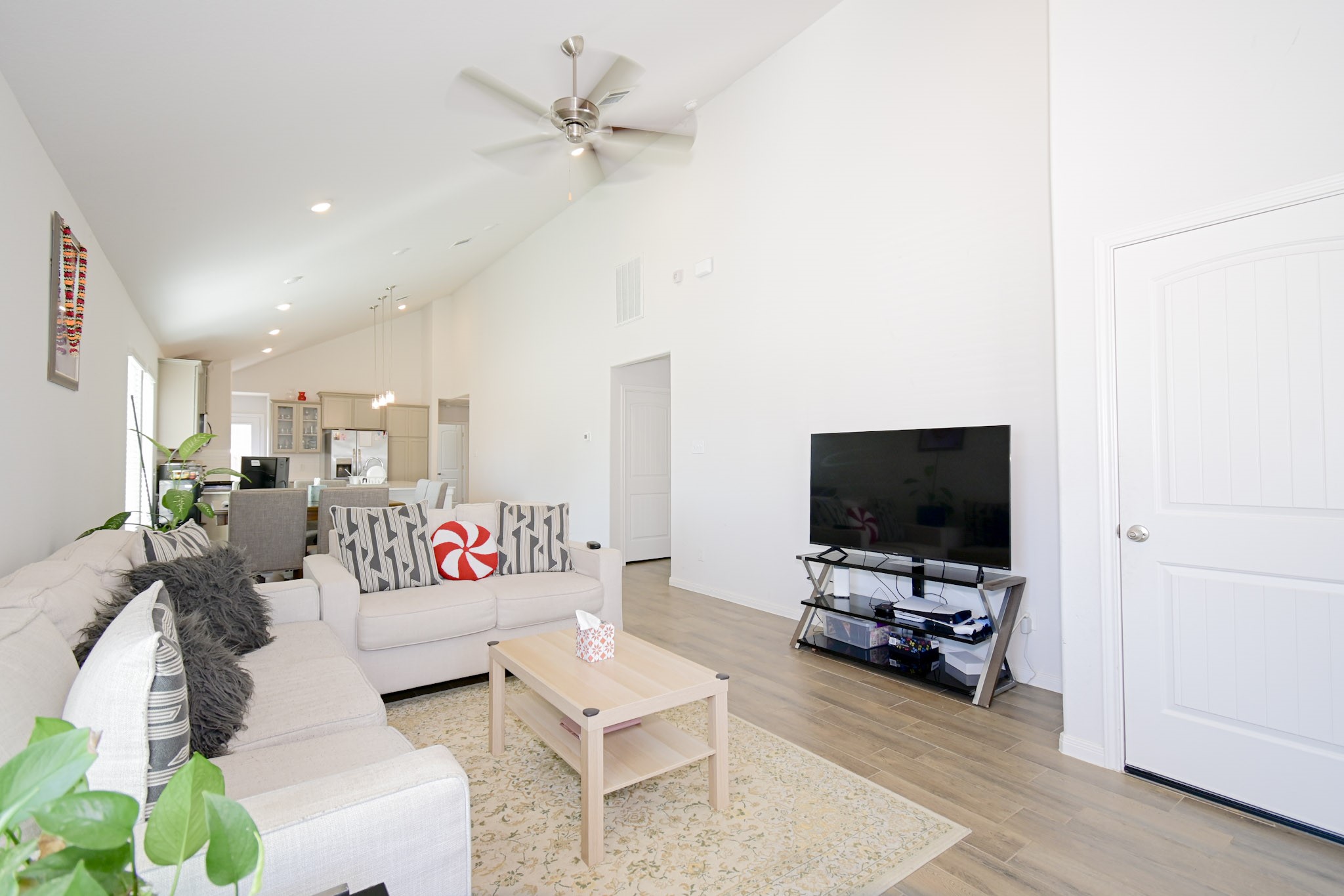 21534 Cypress Trellis Drive Property Photo 9