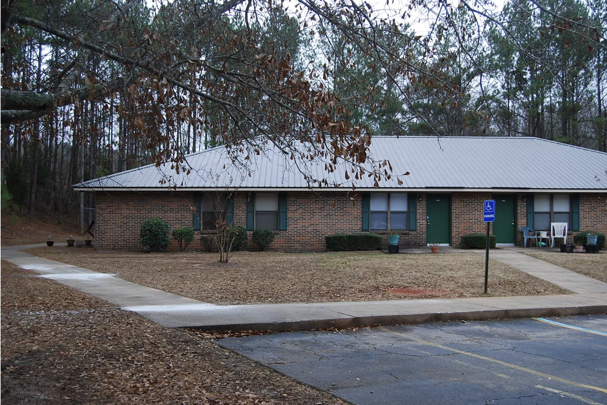 125 Robin Rd Property Photo 1