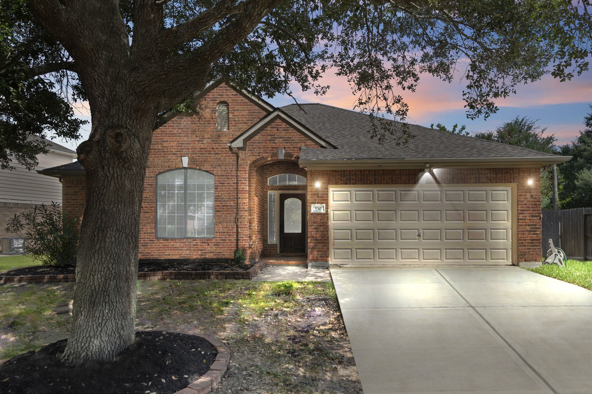 530 Lockland Ln Lane Property Photo 1