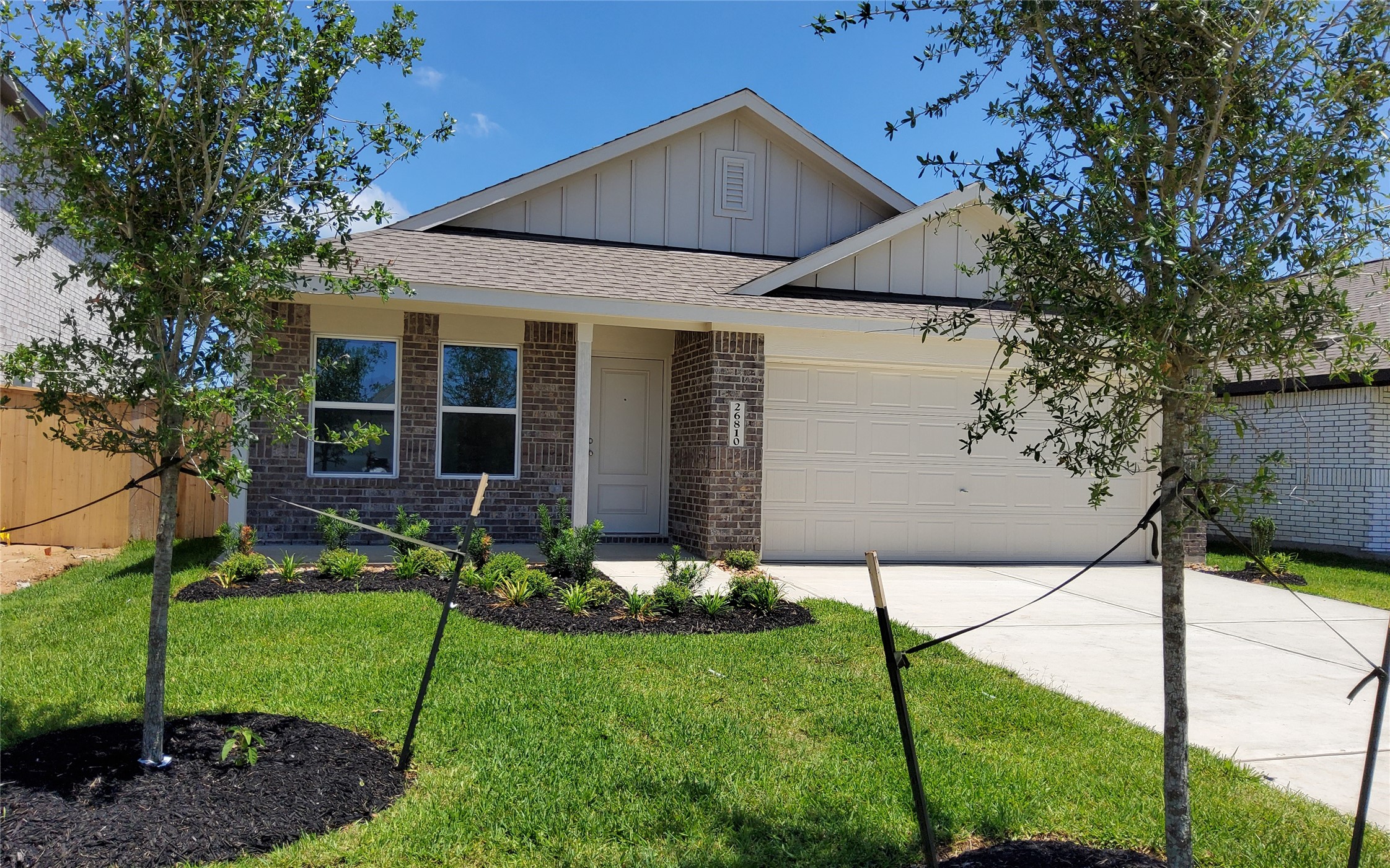26810 Scarlet Willow Drive Property Photo 2