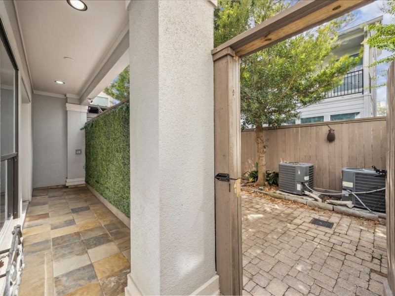 4241 Purdue Street Property Photo 24
