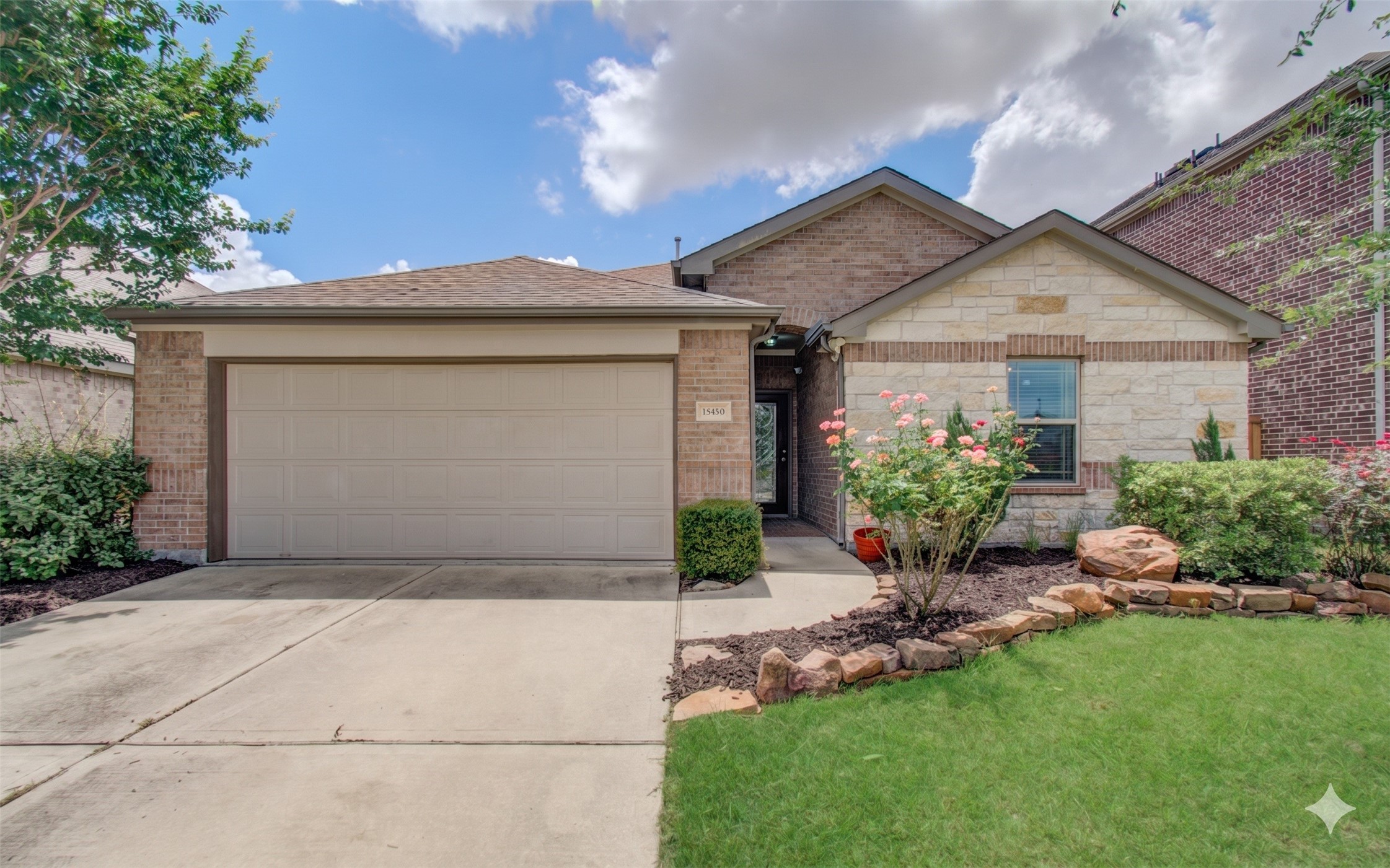 15430 Royce Holly Drive Property Photo