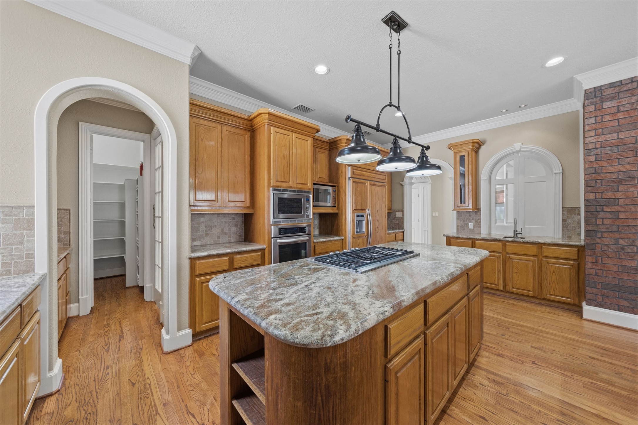 13714 Gainesway Drive Property Photo 8