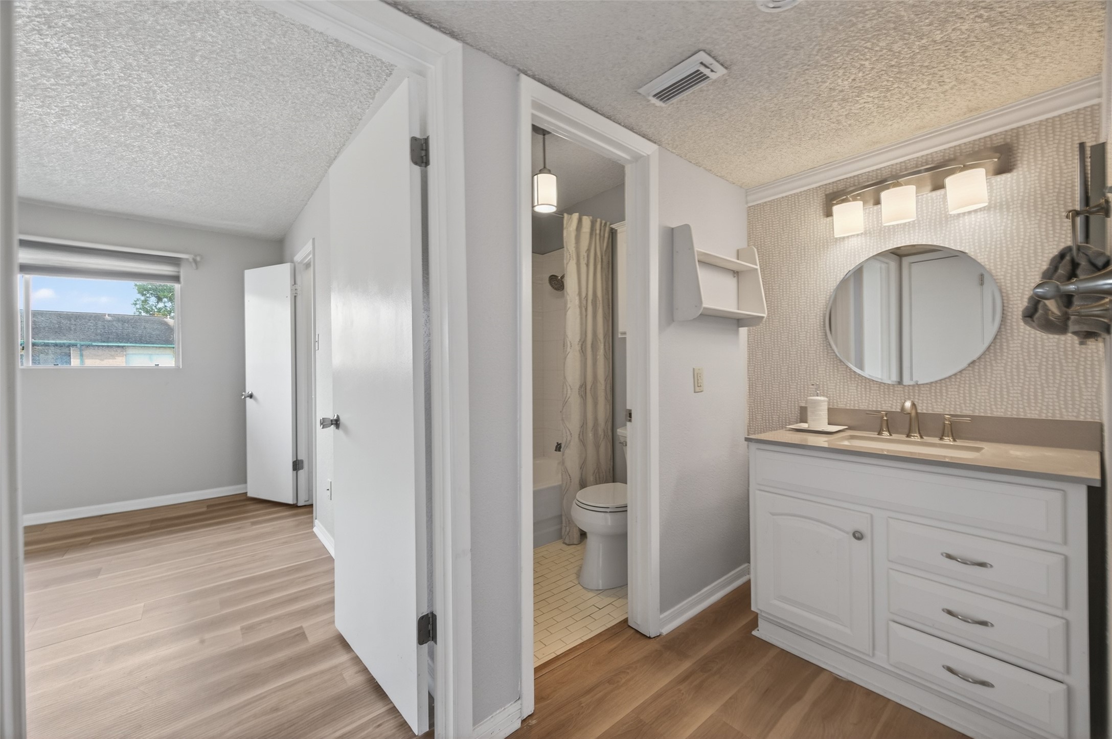 1516 Bay Area Boulevard H10 Property Photo 15