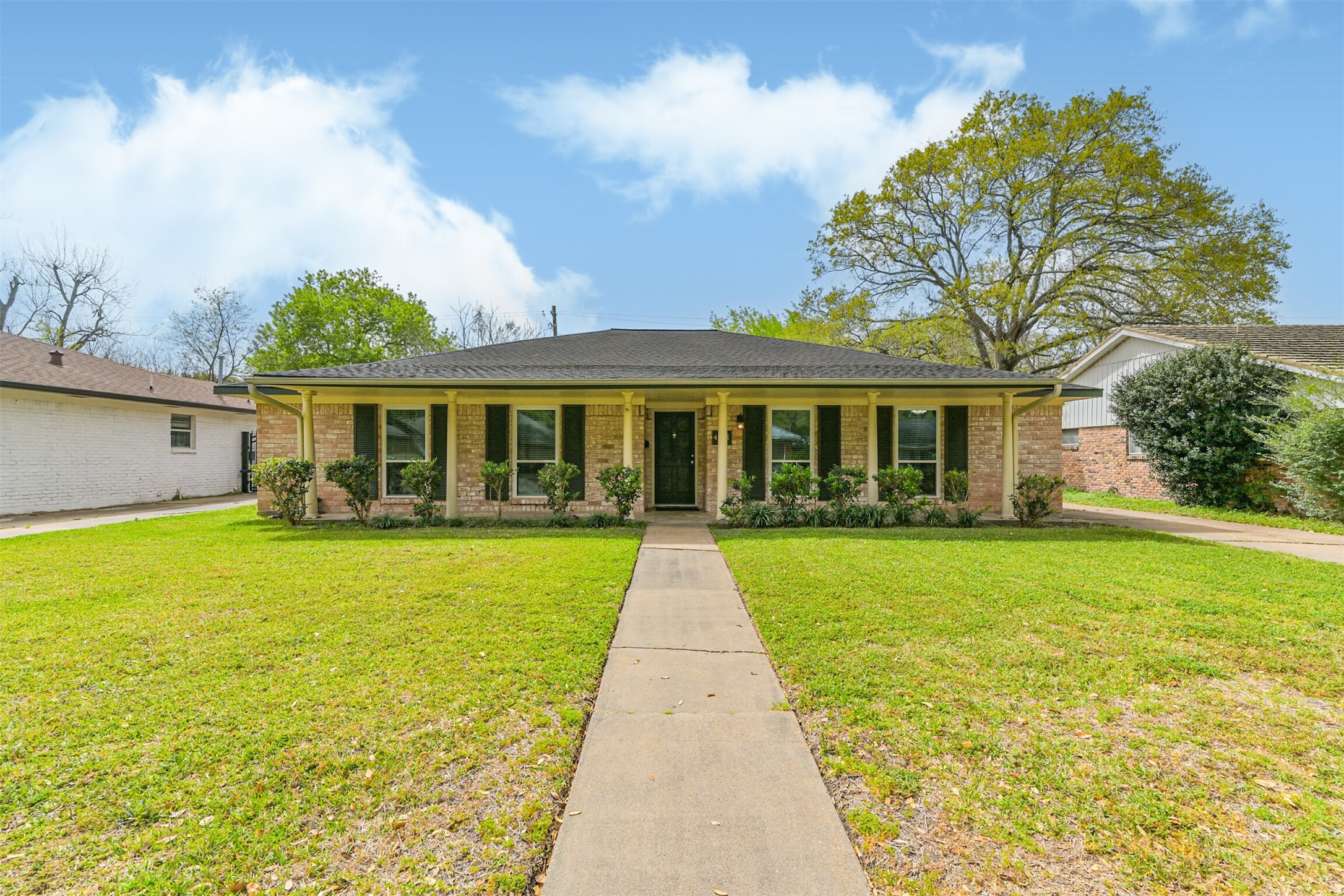 4741 Benning Drive Property Photo