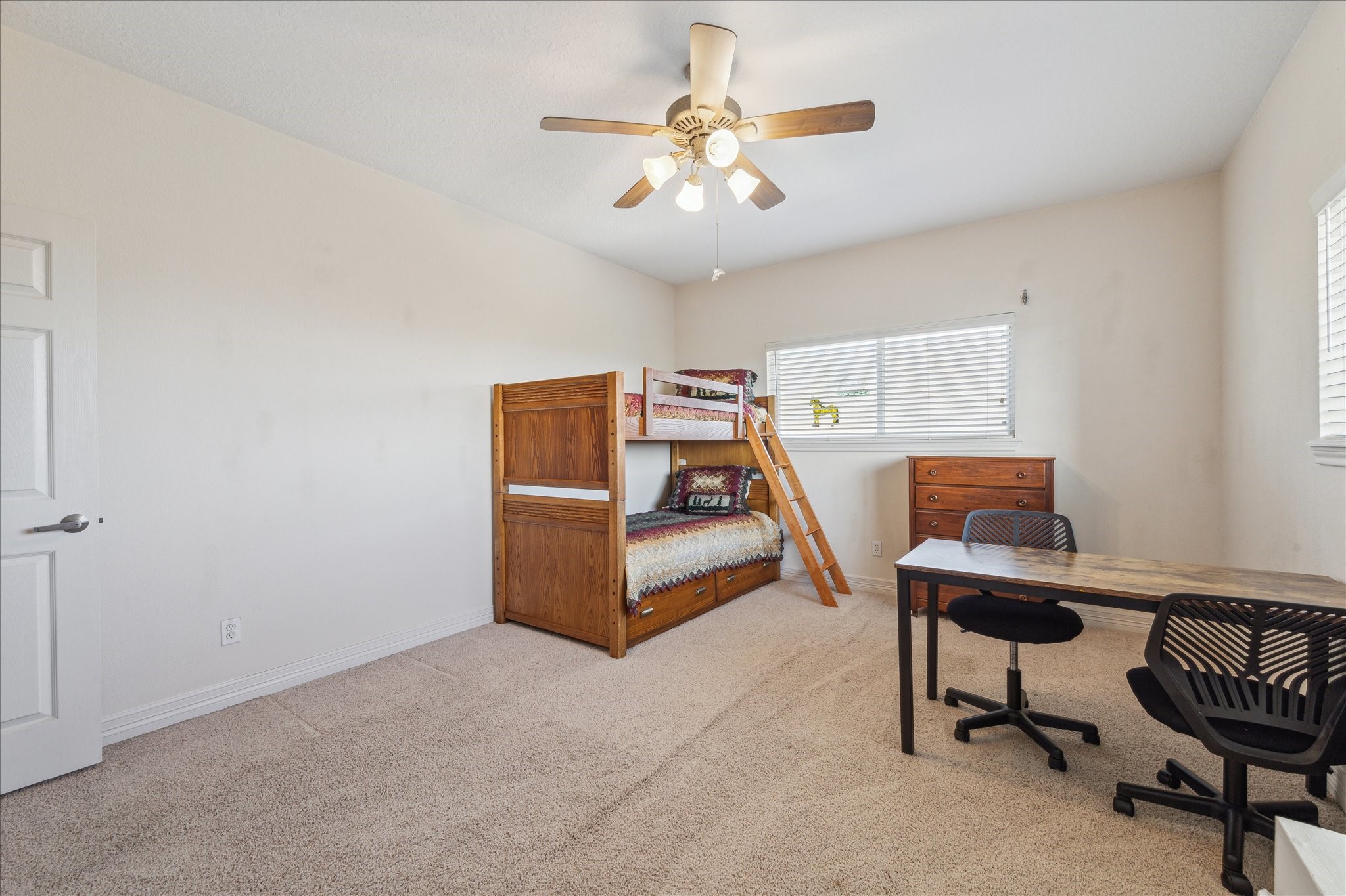 422 Windward Way Property Photo 6