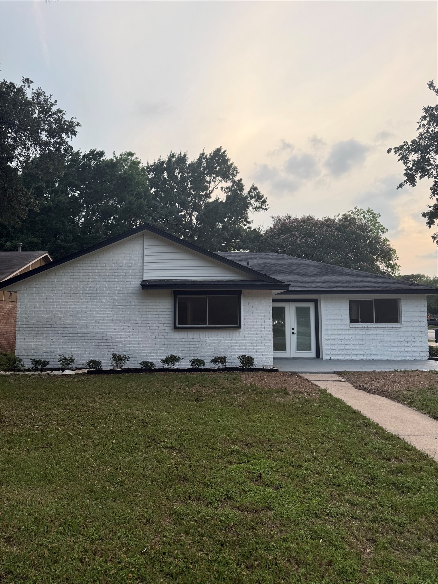 2121 Baylor Drive Property Photo 2