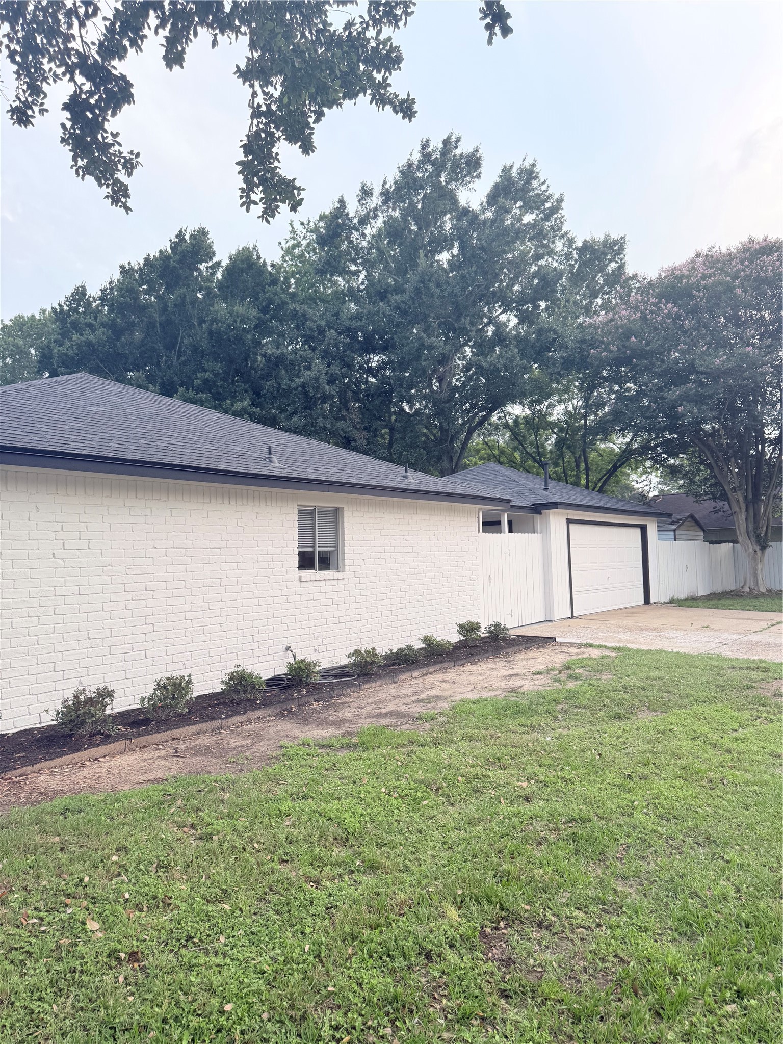 2121 Baylor Drive Property Photo 4