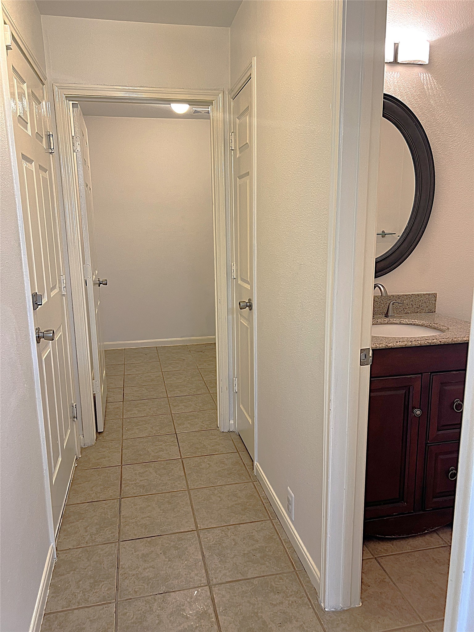 4714 Glencastle Court Property Photo 19