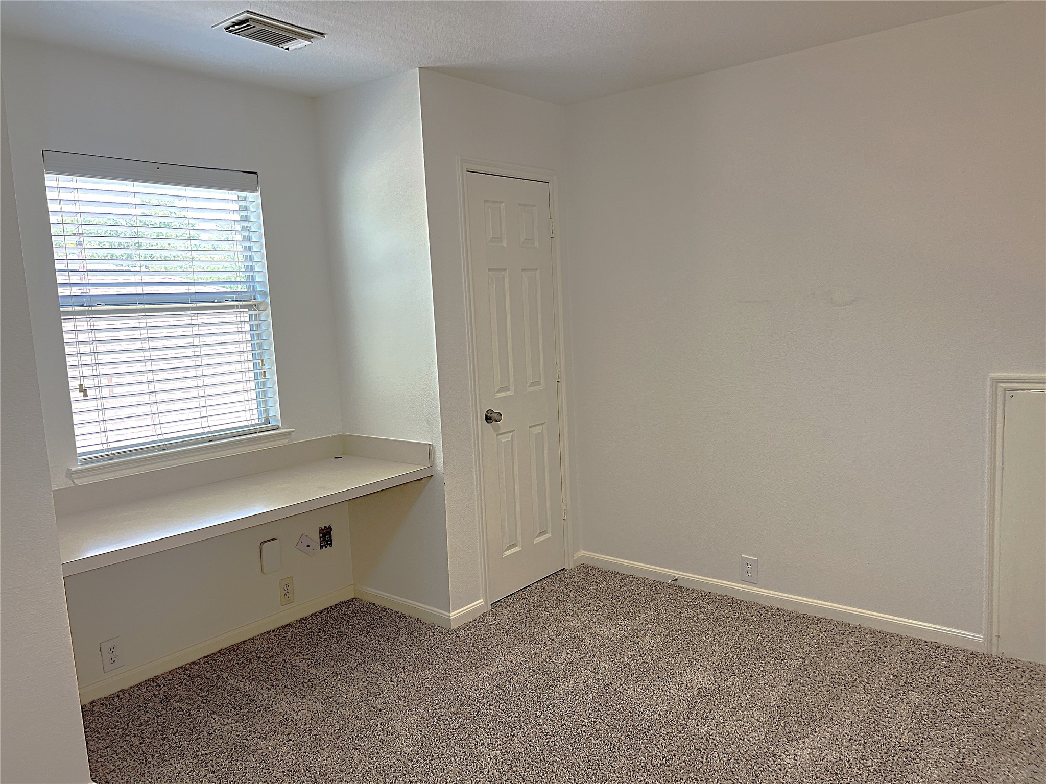 4714 Glencastle Court Property Photo 25
