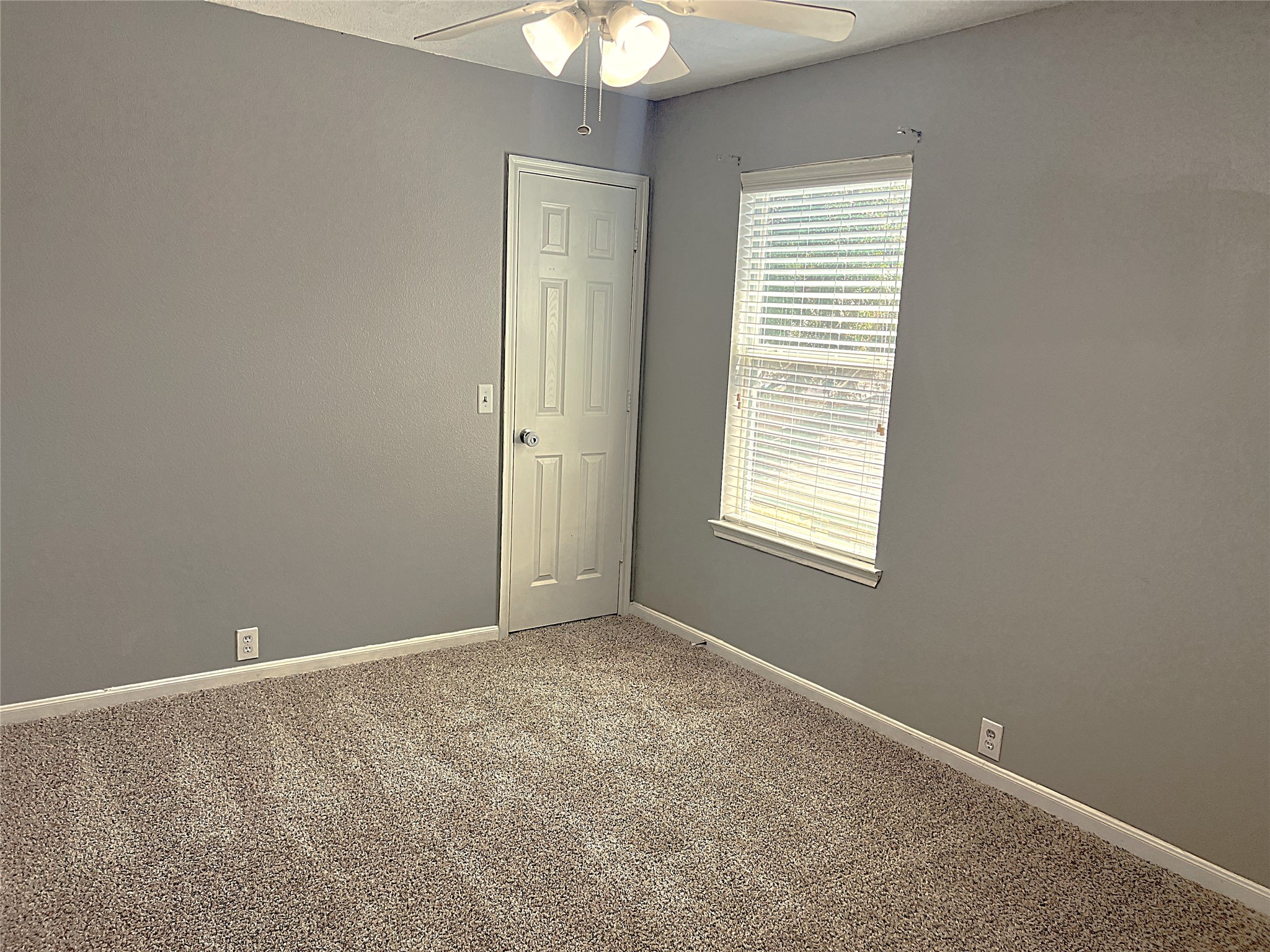 4714 Glencastle Court Property Photo 33