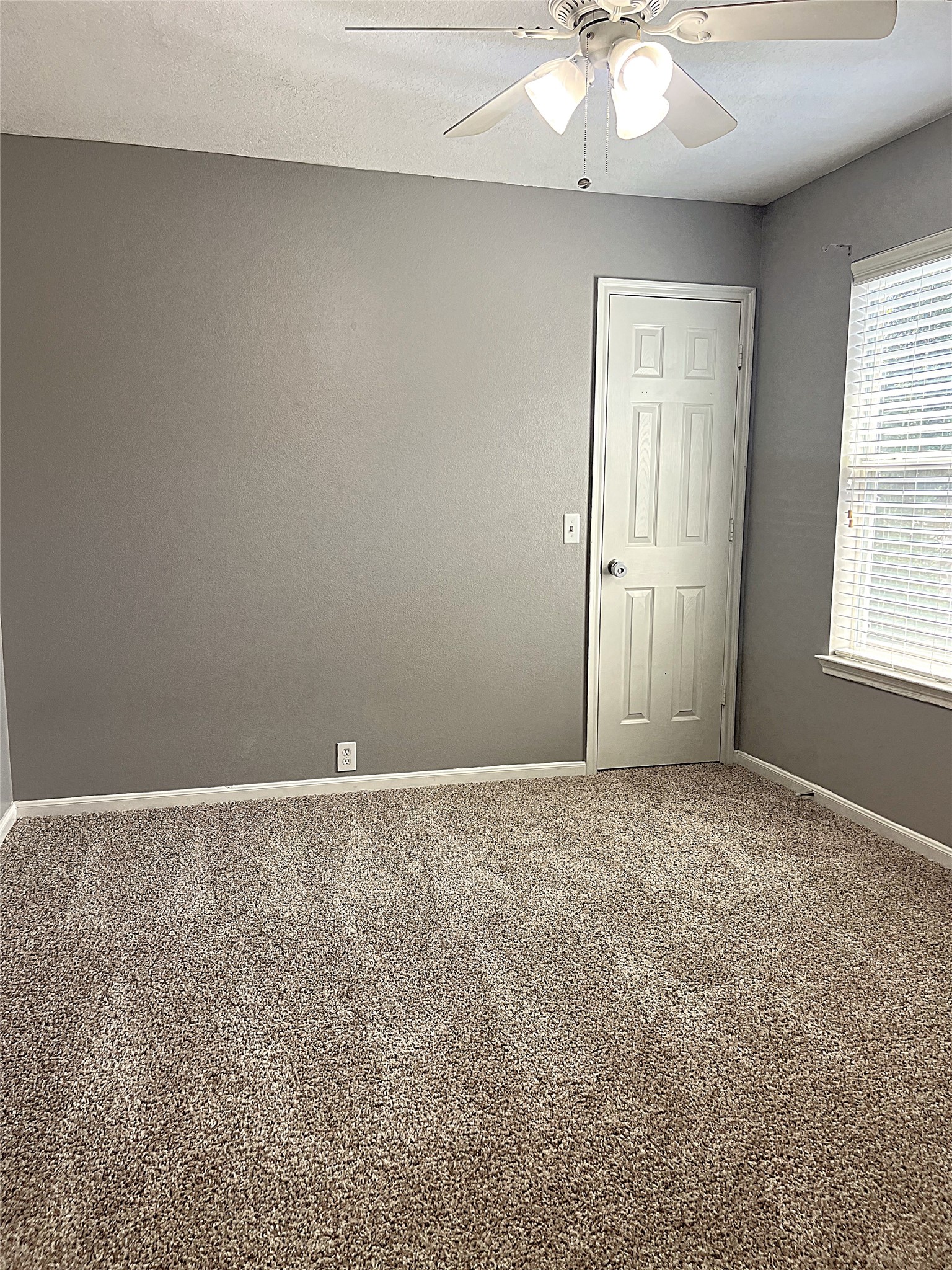 4714 Glencastle Court Property Photo 34
