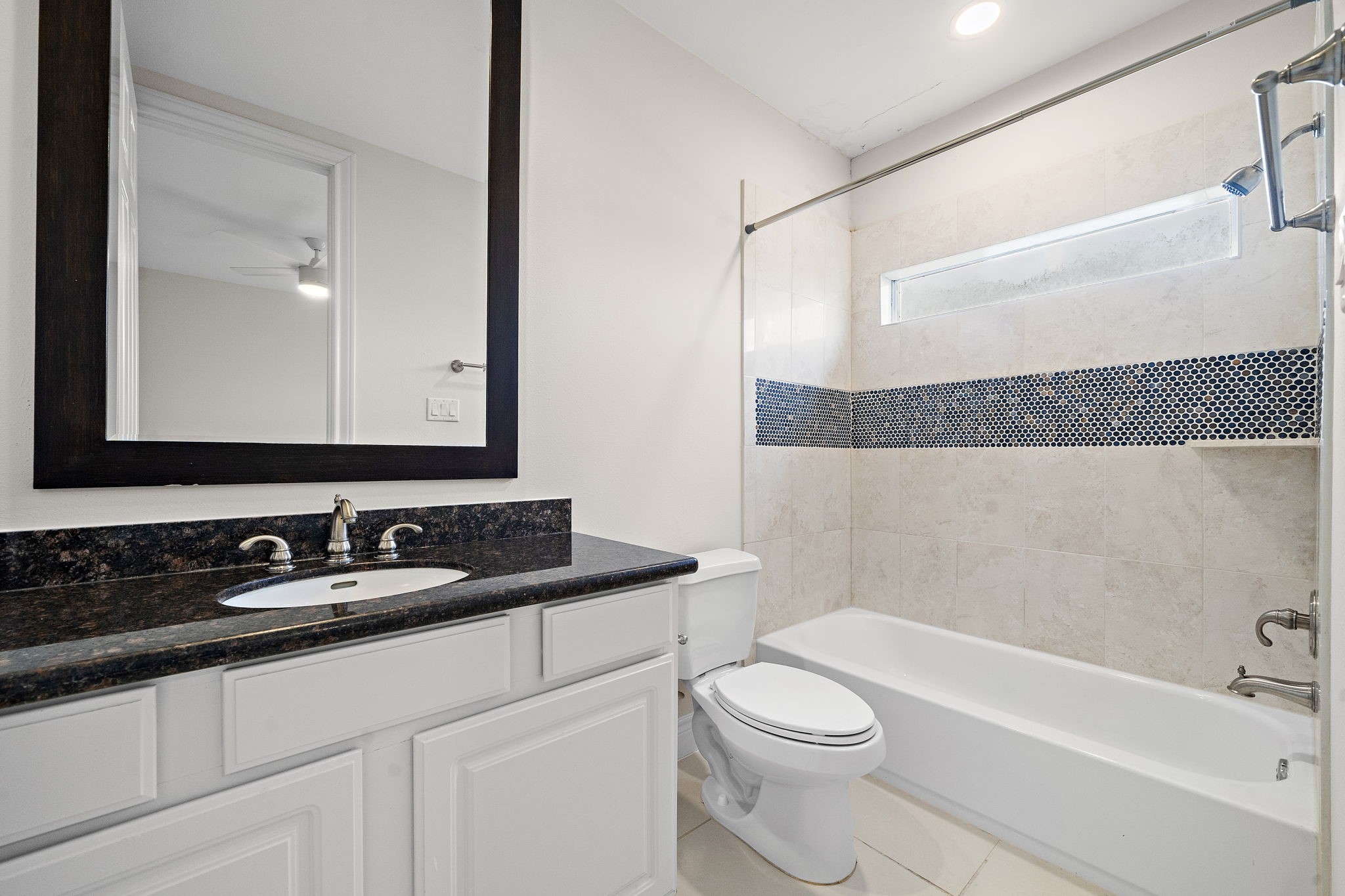 2828 Sherwin Street Property Photo 9