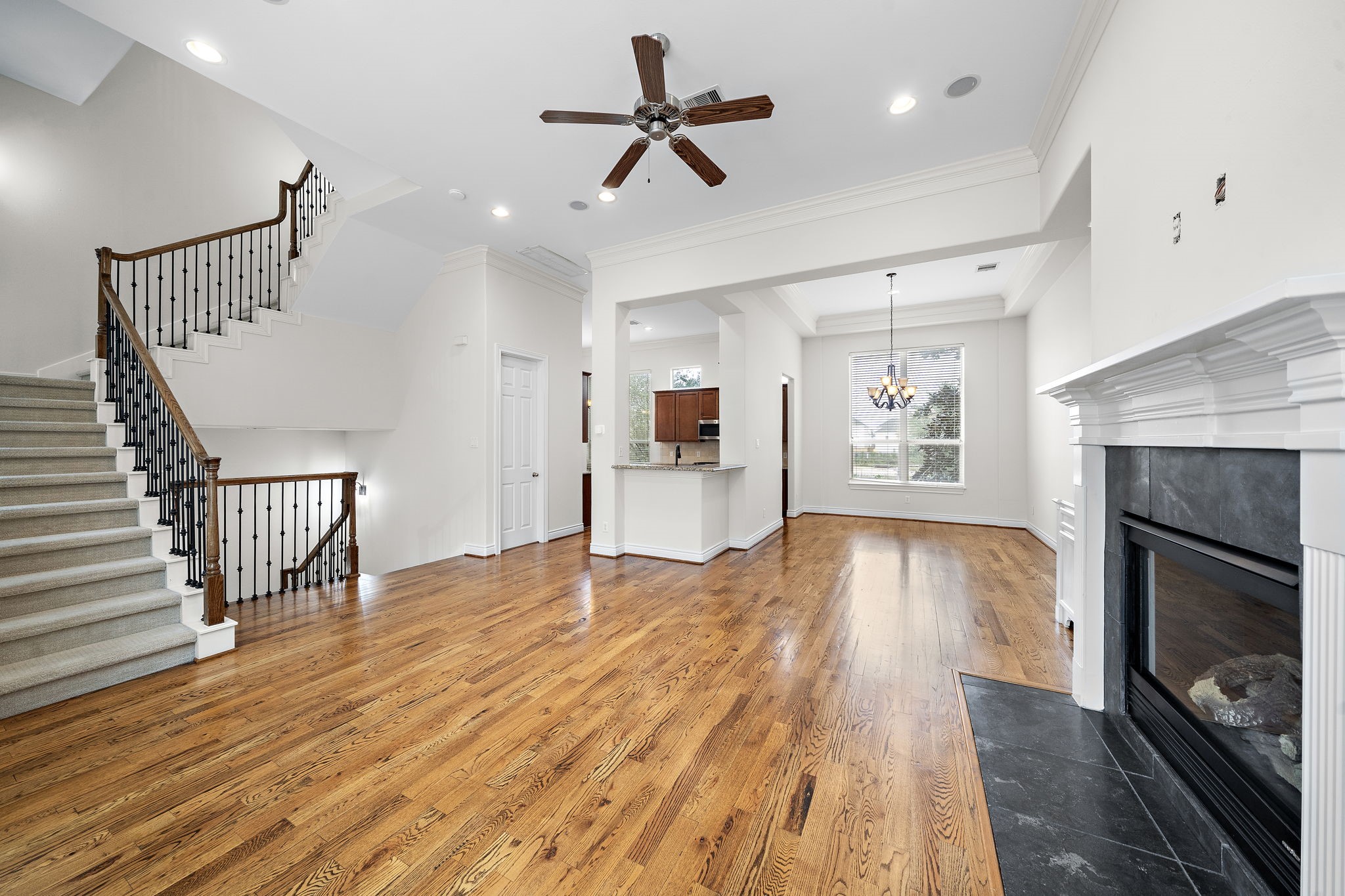 2828 Sherwin Street Property Photo 11
