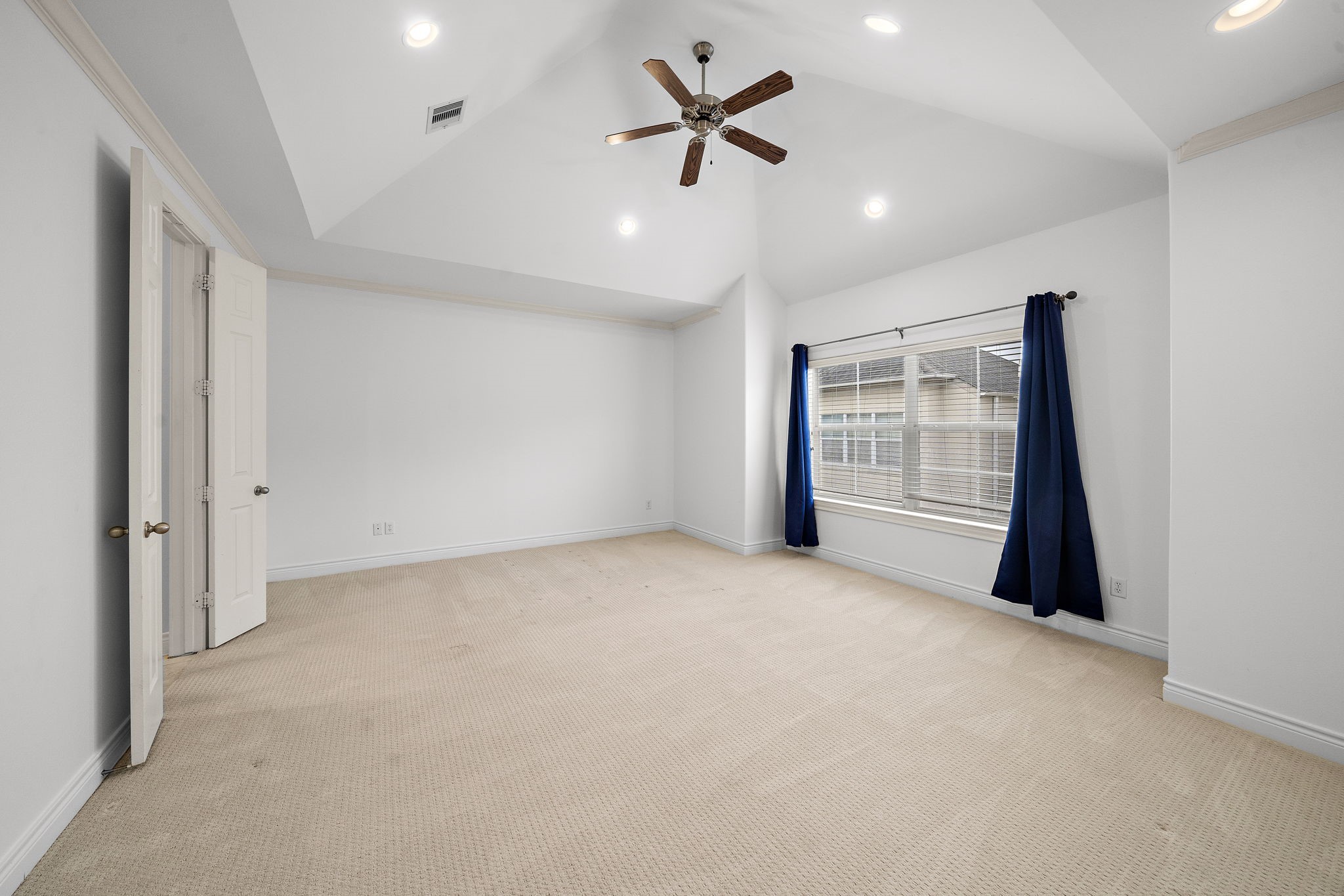 2828 Sherwin Street Property Photo 25