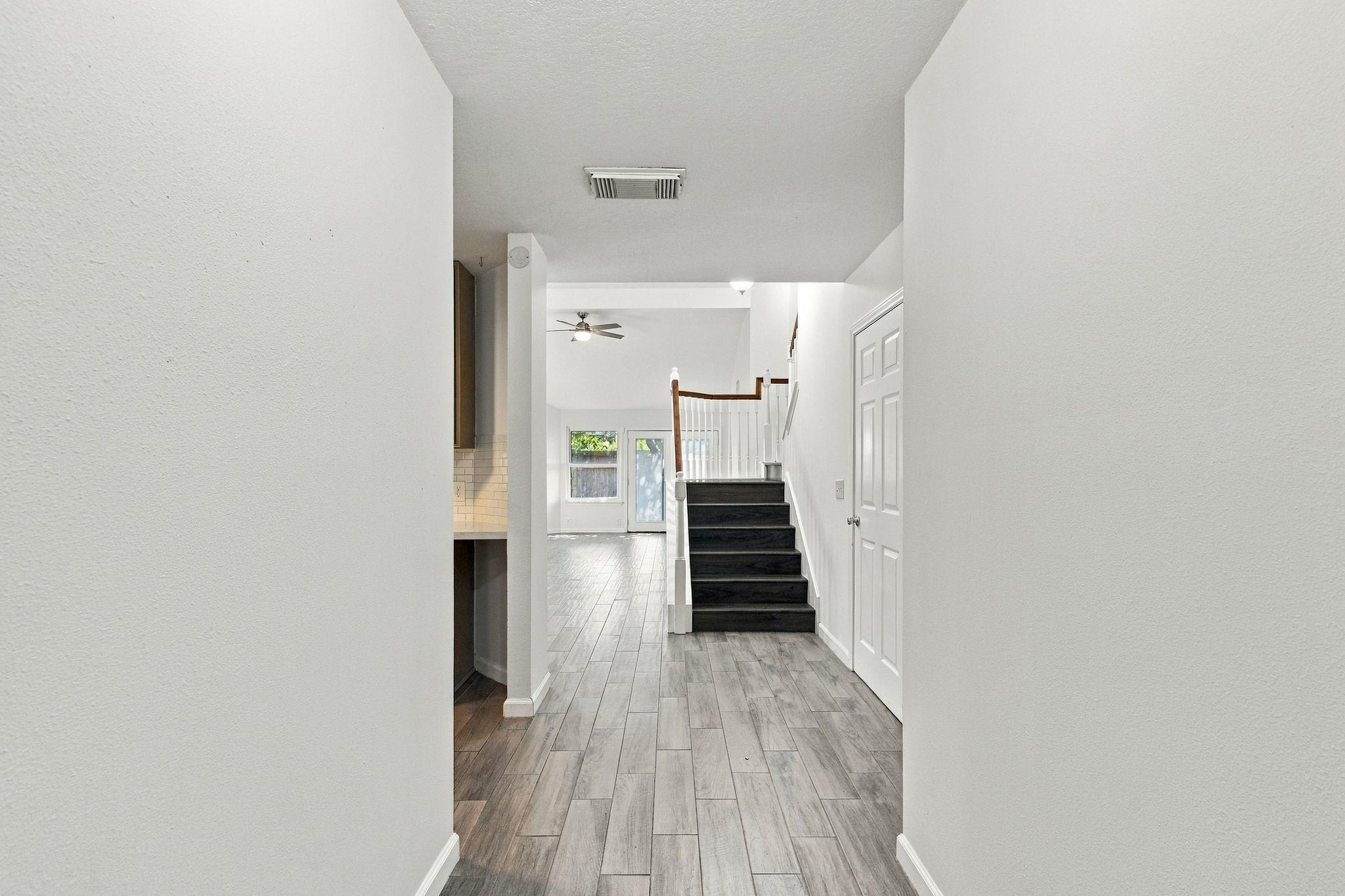 6331 Canyon Rock Way Property Photo 8