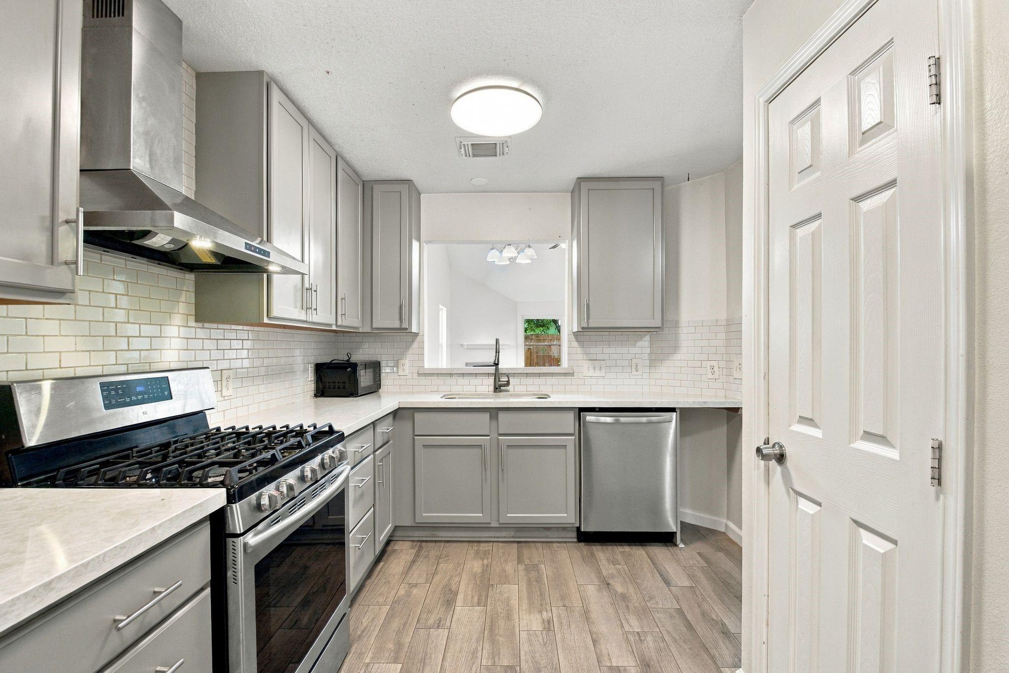 6331 Canyon Rock Way Property Photo 17
