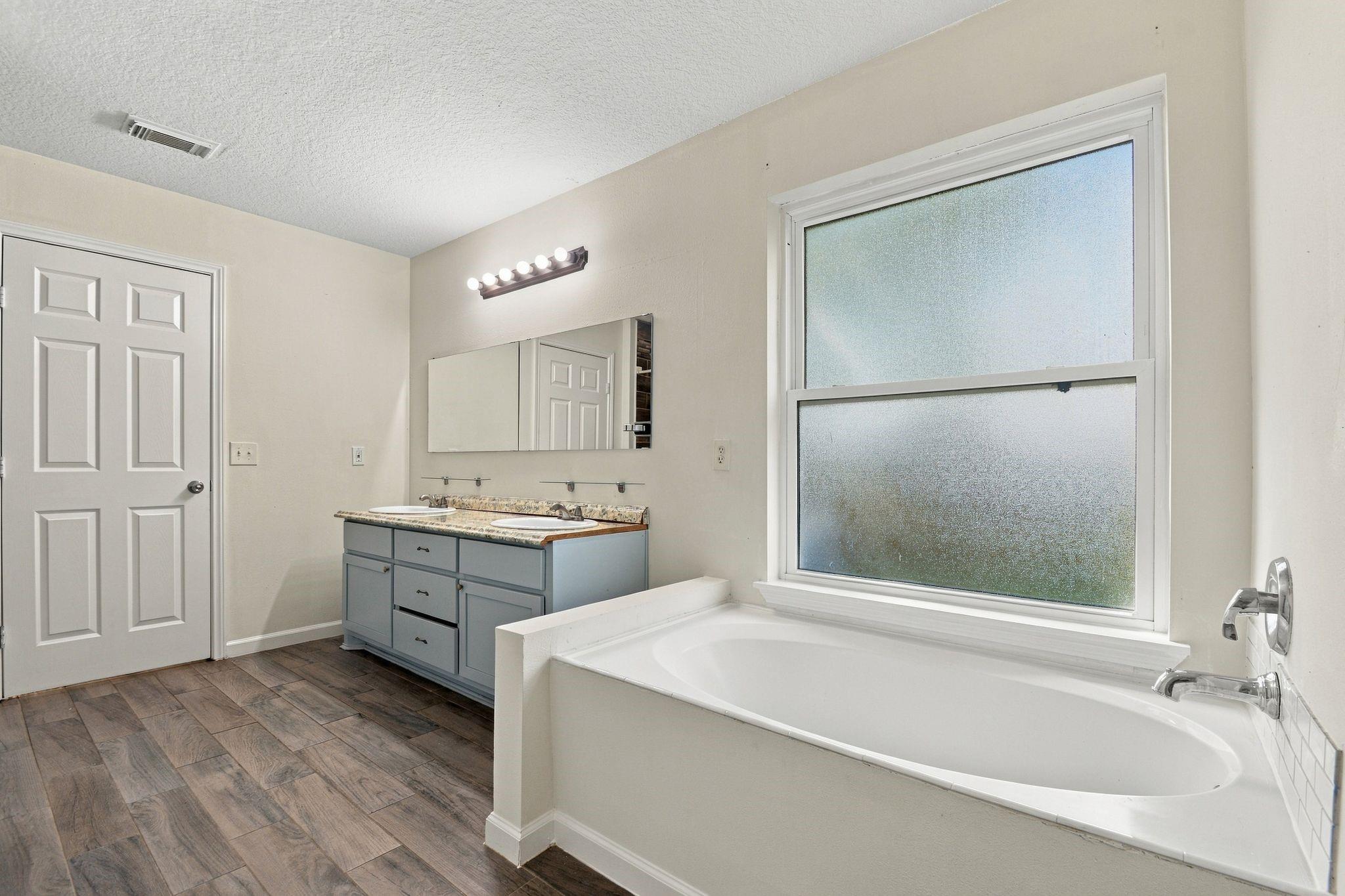 6331 Canyon Rock Way Property Photo 34