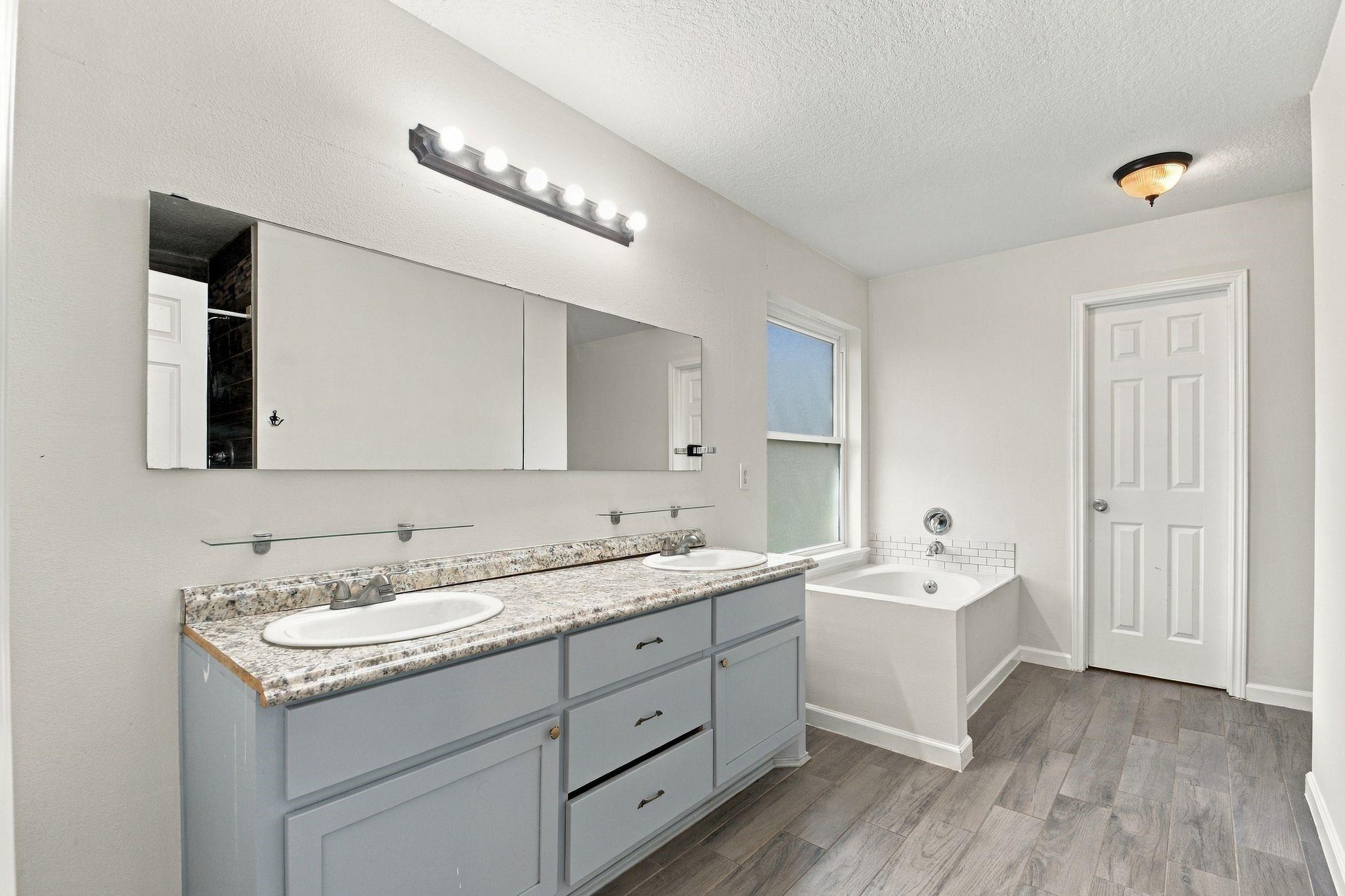 6331 Canyon Rock Way Property Photo 36