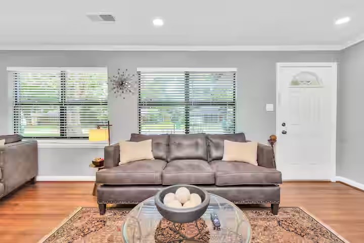 2107 Wakefield Drive Property Photo 5