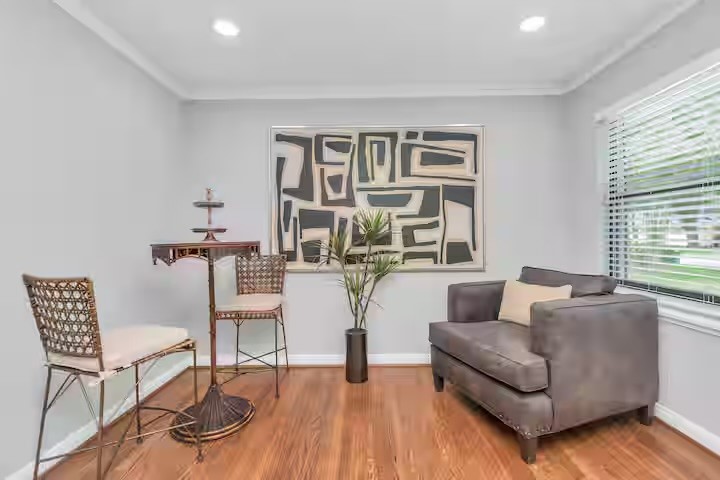 2107 Wakefield Drive Property Photo 7