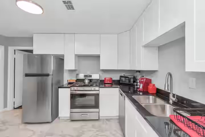 2107 Wakefield Drive Property Photo 11