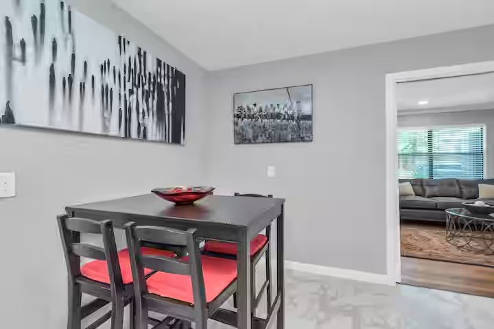 2107 Wakefield Drive Property Photo 17