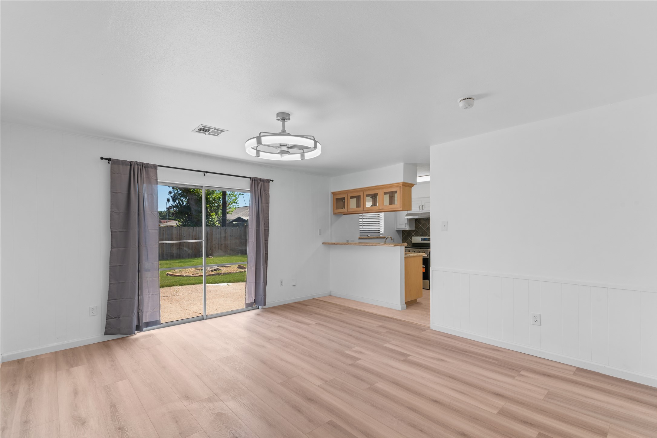 5607 Viking Drive Property Photo 3