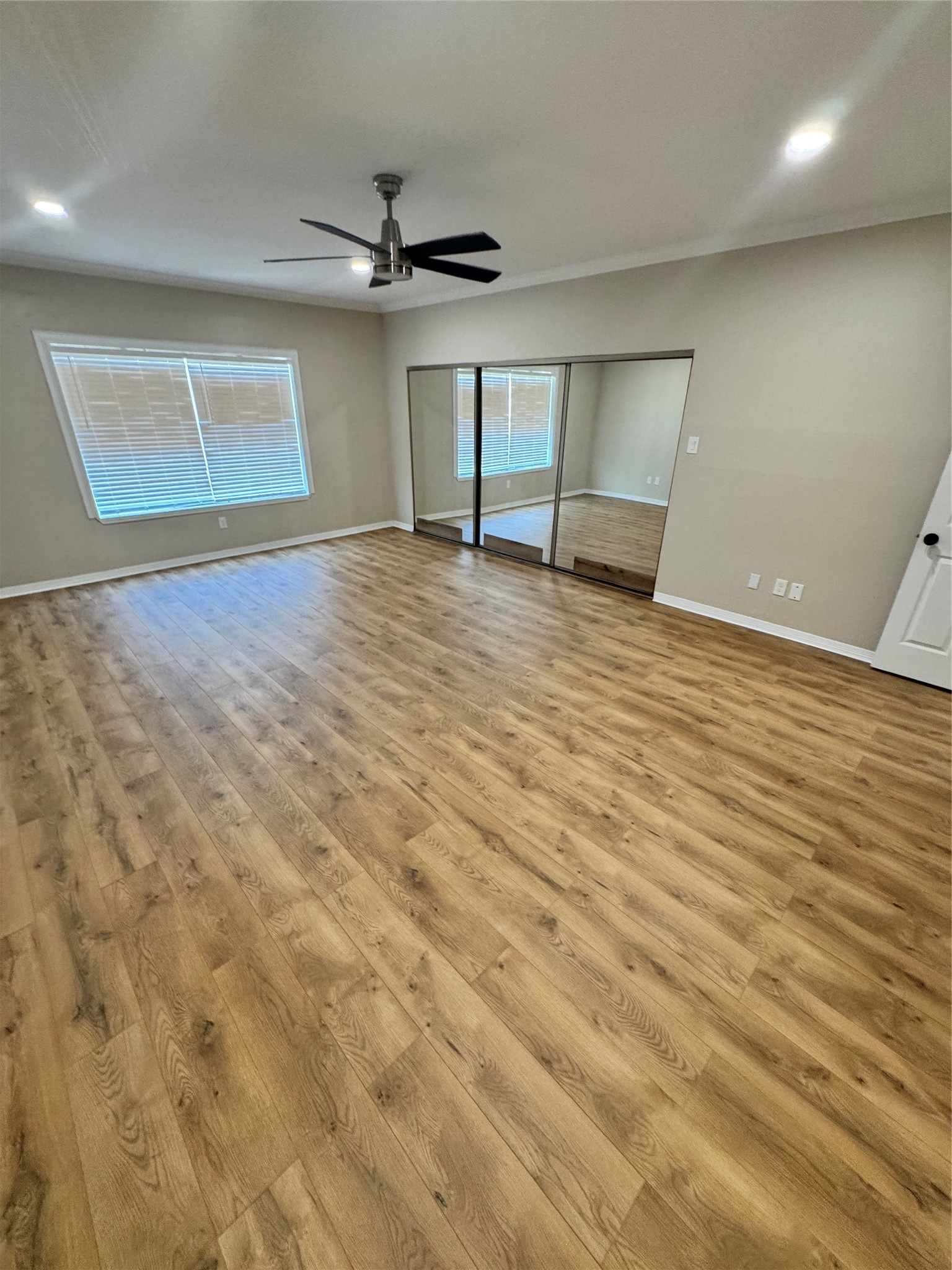 290 Wilcrest Drive Property Photo 12