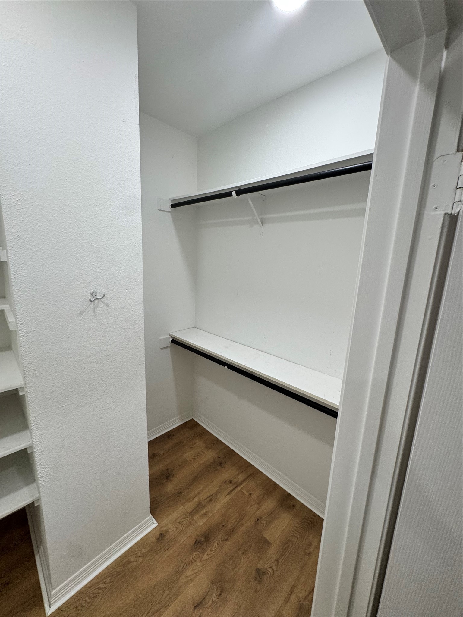 290 Wilcrest Drive Property Photo 14