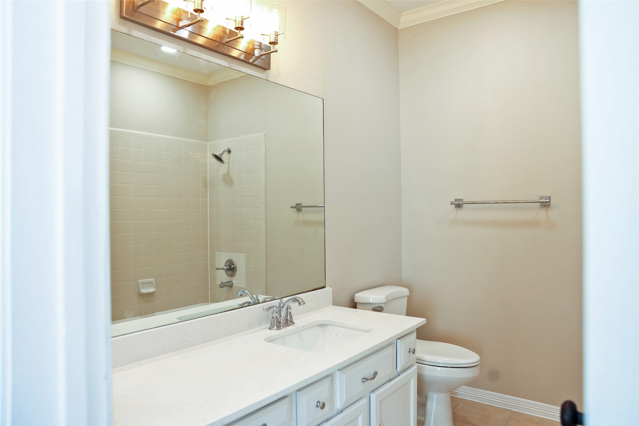 290 Wilcrest Drive Property Photo 20