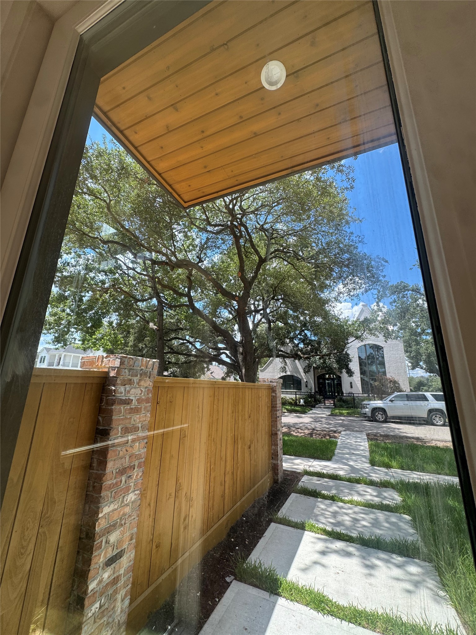 1140 Waverly Street Property Photo 20