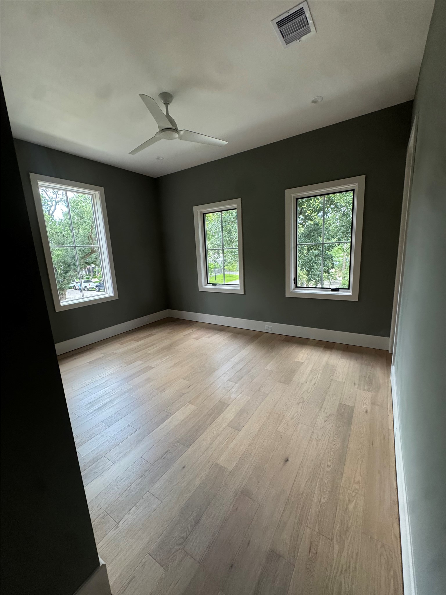 1140 Waverly Street Property Photo 22