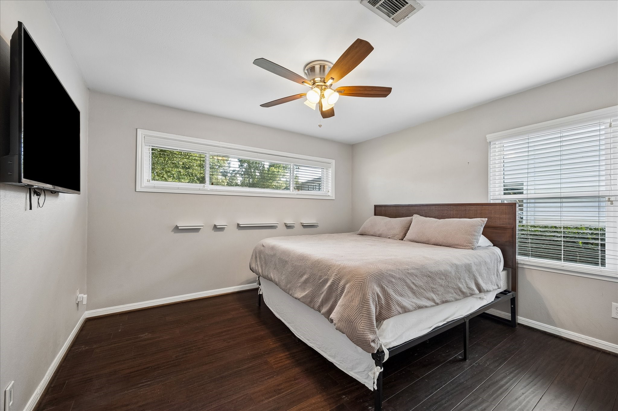 2214 Saxon Drive Property Photo 11