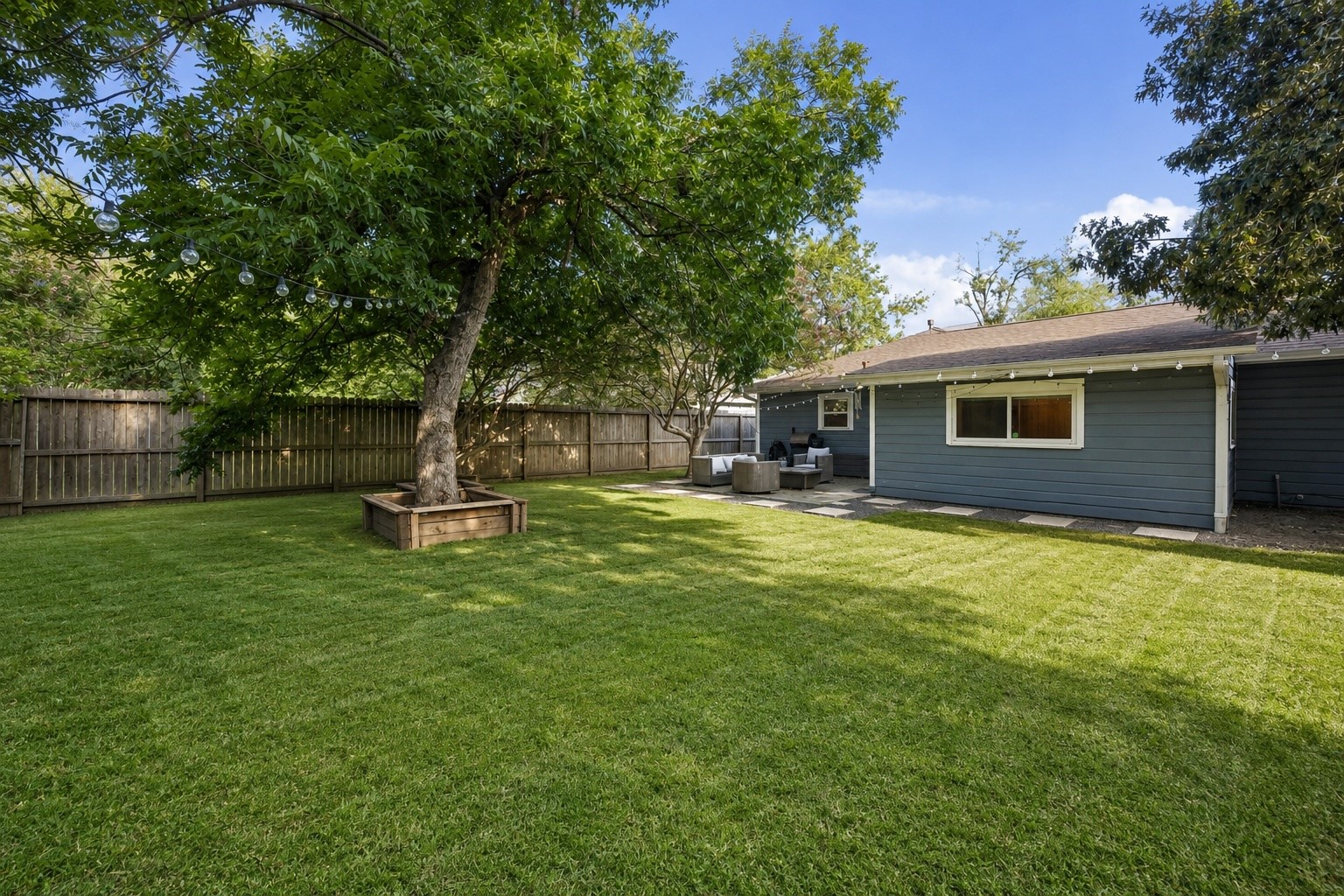 2214 Saxon Drive Property Photo 14