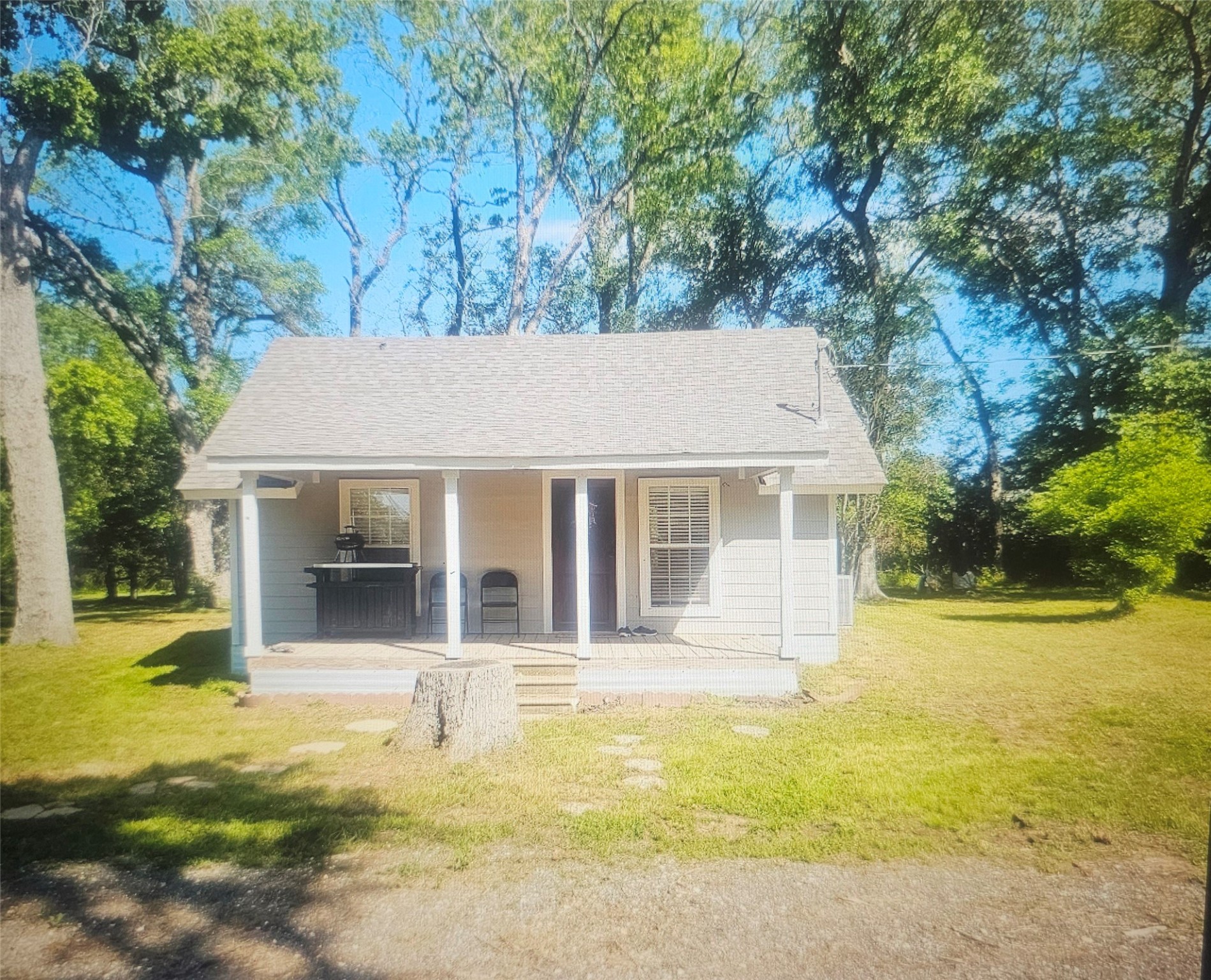 22116 Fairground Road Property Photo