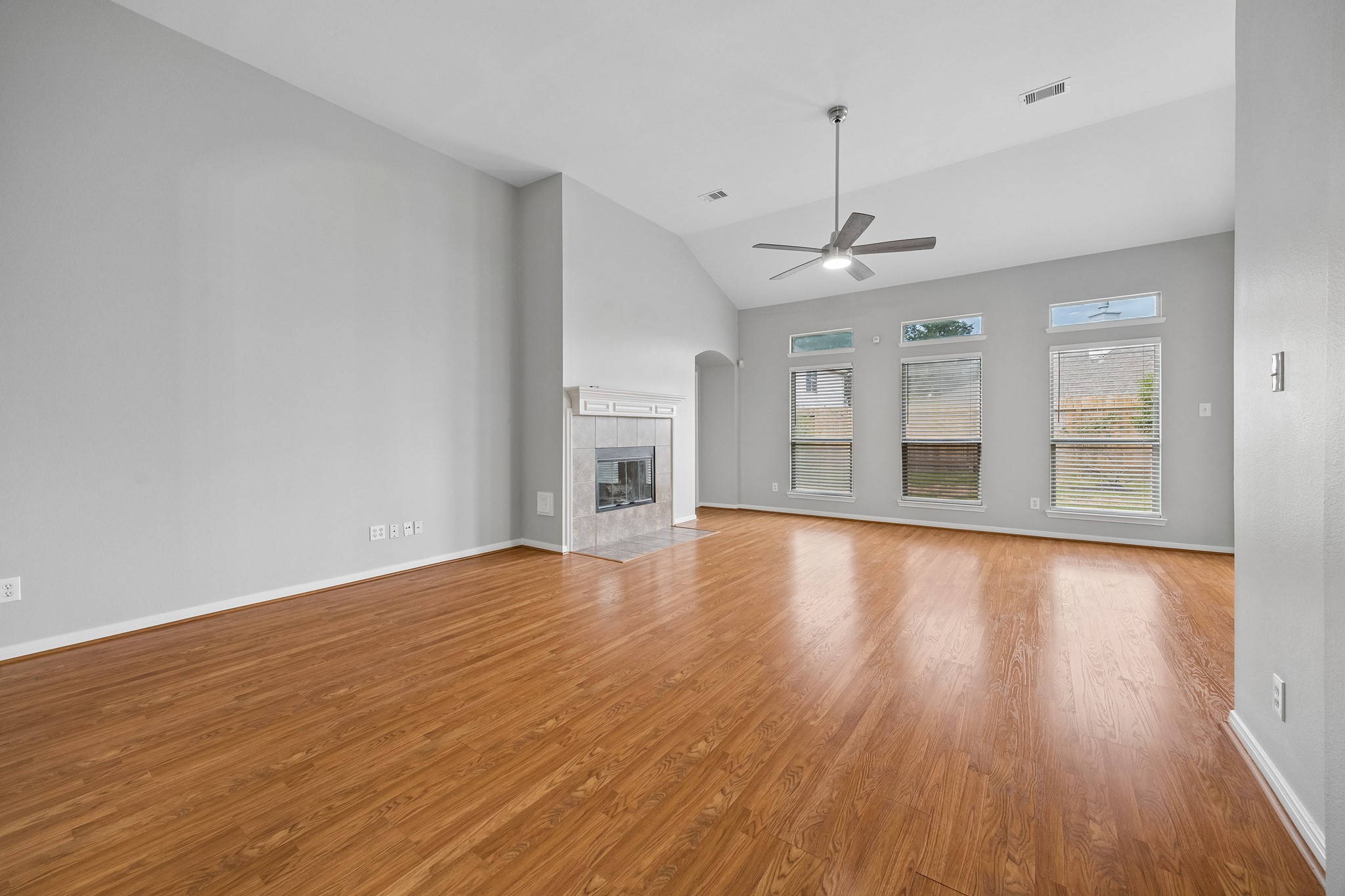 16119 Fleethaven Lane Lane Property Photo 2