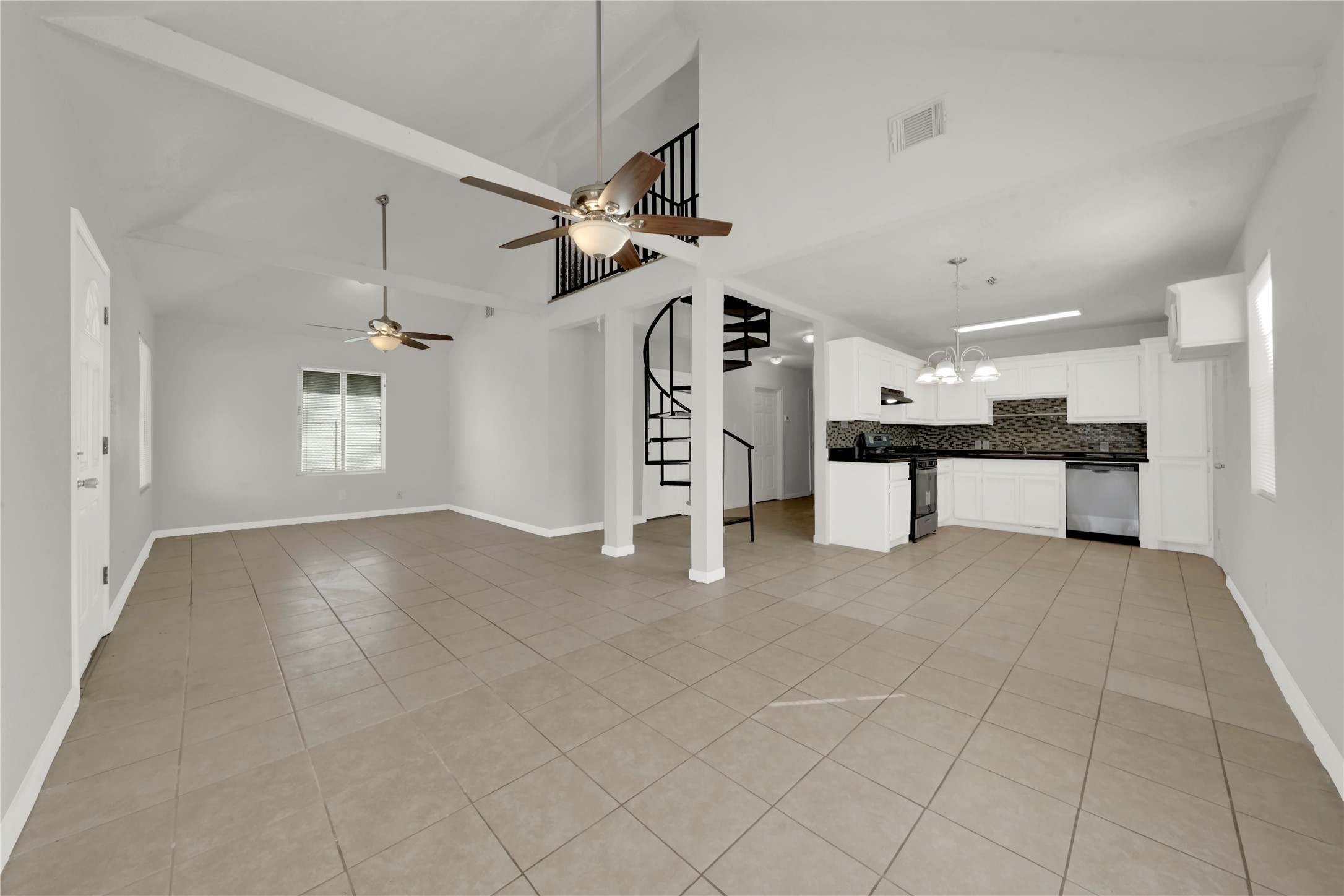 106 Hanover Street Property Photo 2