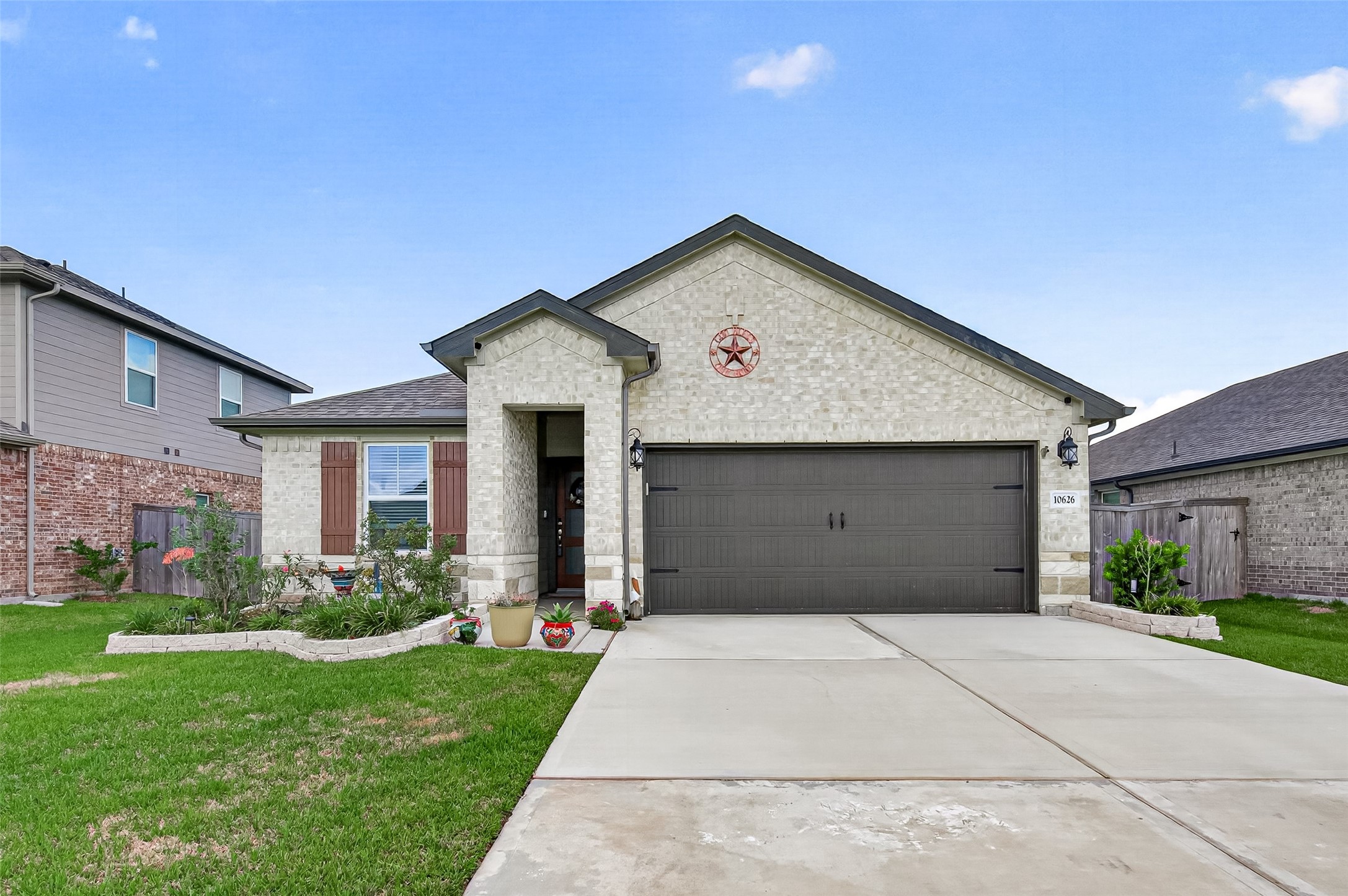 10626 Deussen Lane Property Photo 1
