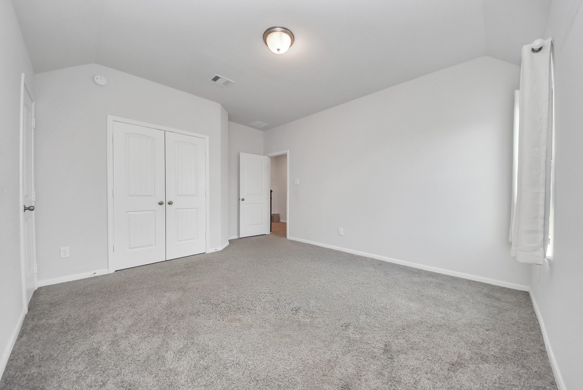 20003 Wild Horse Hollow Lane Property Photo 10