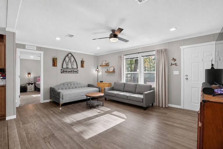 10 Oakwood Drive Property Photo 1
