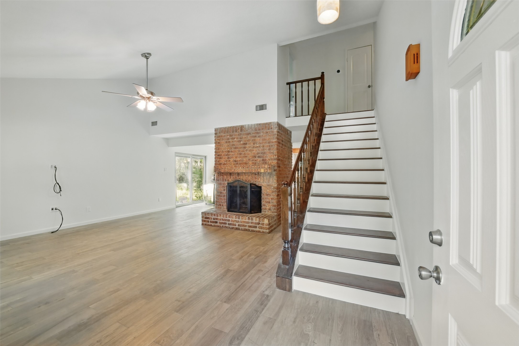 19 Still Glen Court Property Photo 3