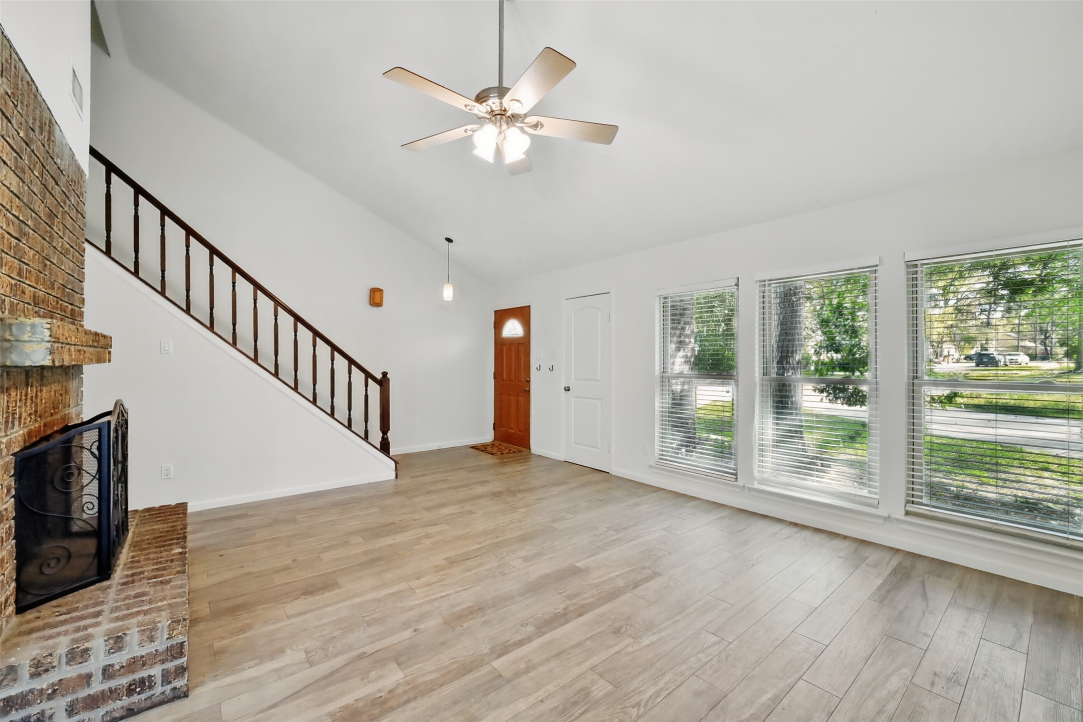 19 Still Glen Court Property Photo 6