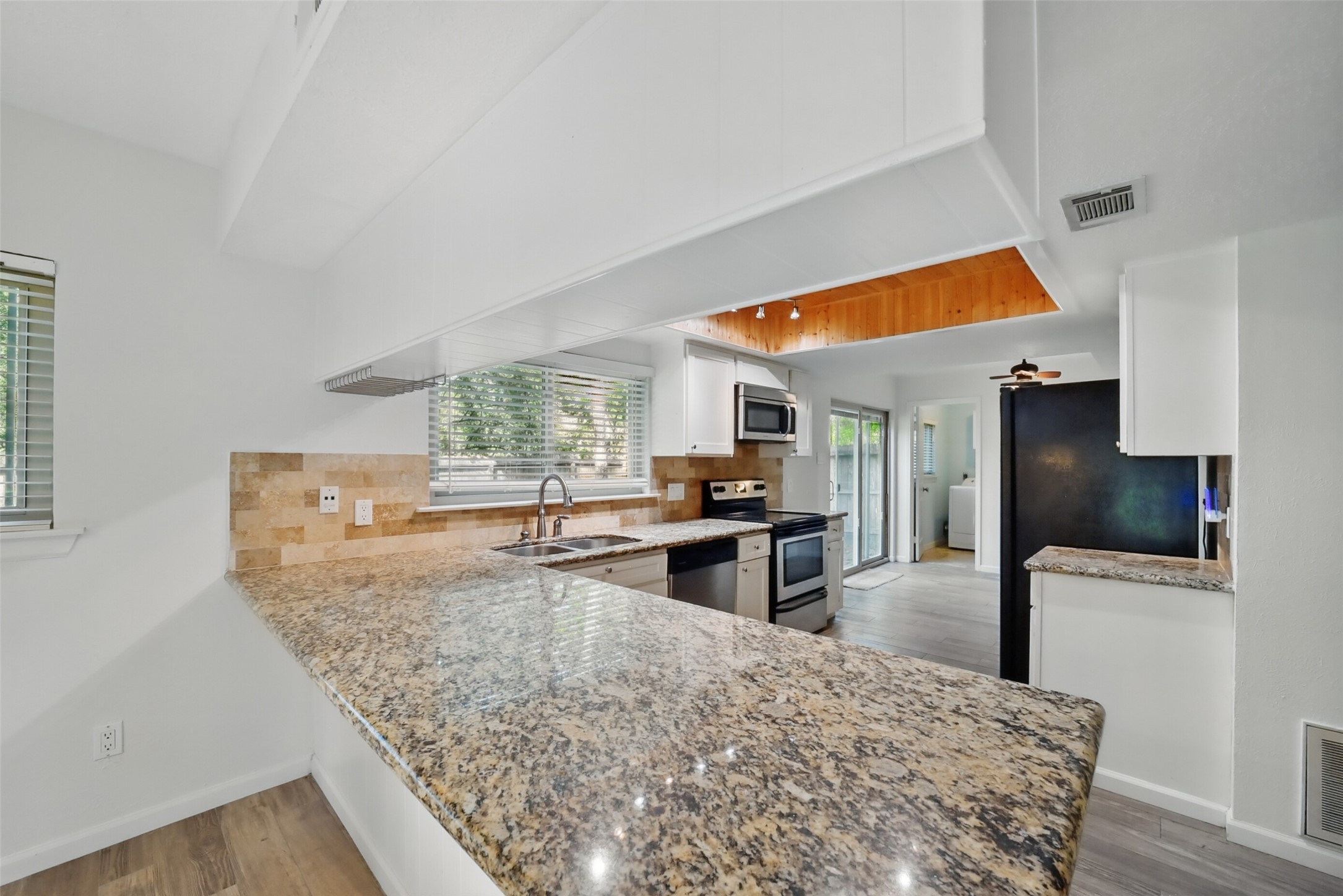 19 Still Glen Court Property Photo 9